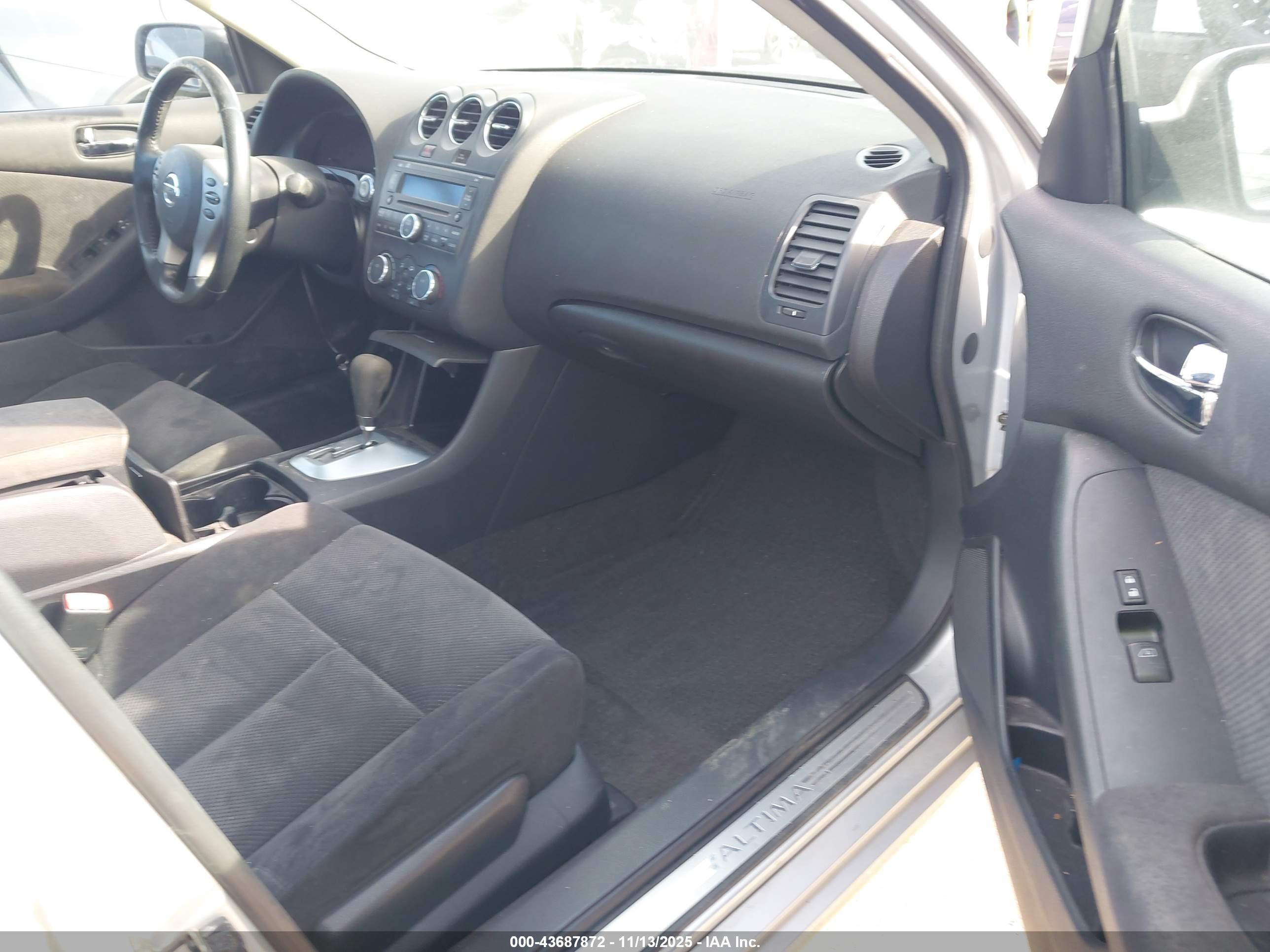 NISSAN ALTIMA image 5