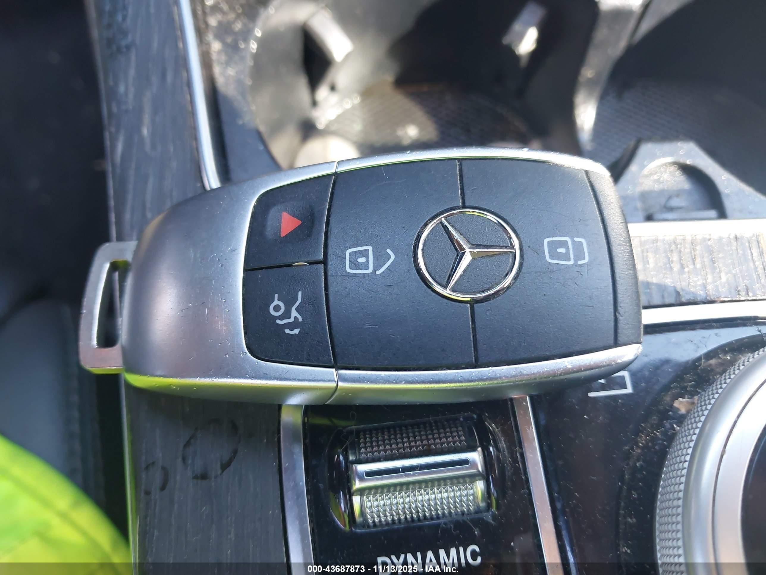 MERCEDES-BENZ C image 11