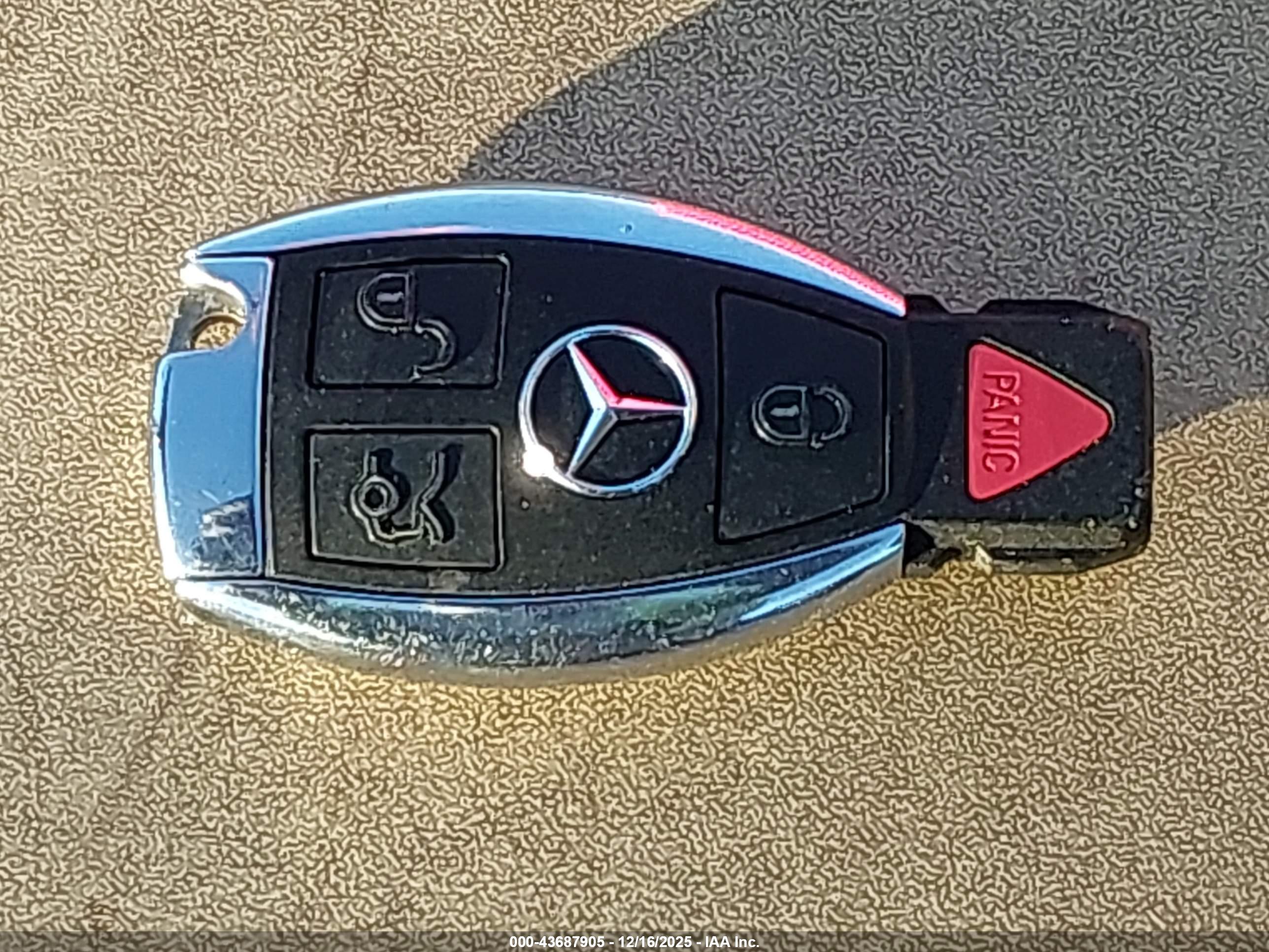 MERCEDES-BENZ GLC image 11