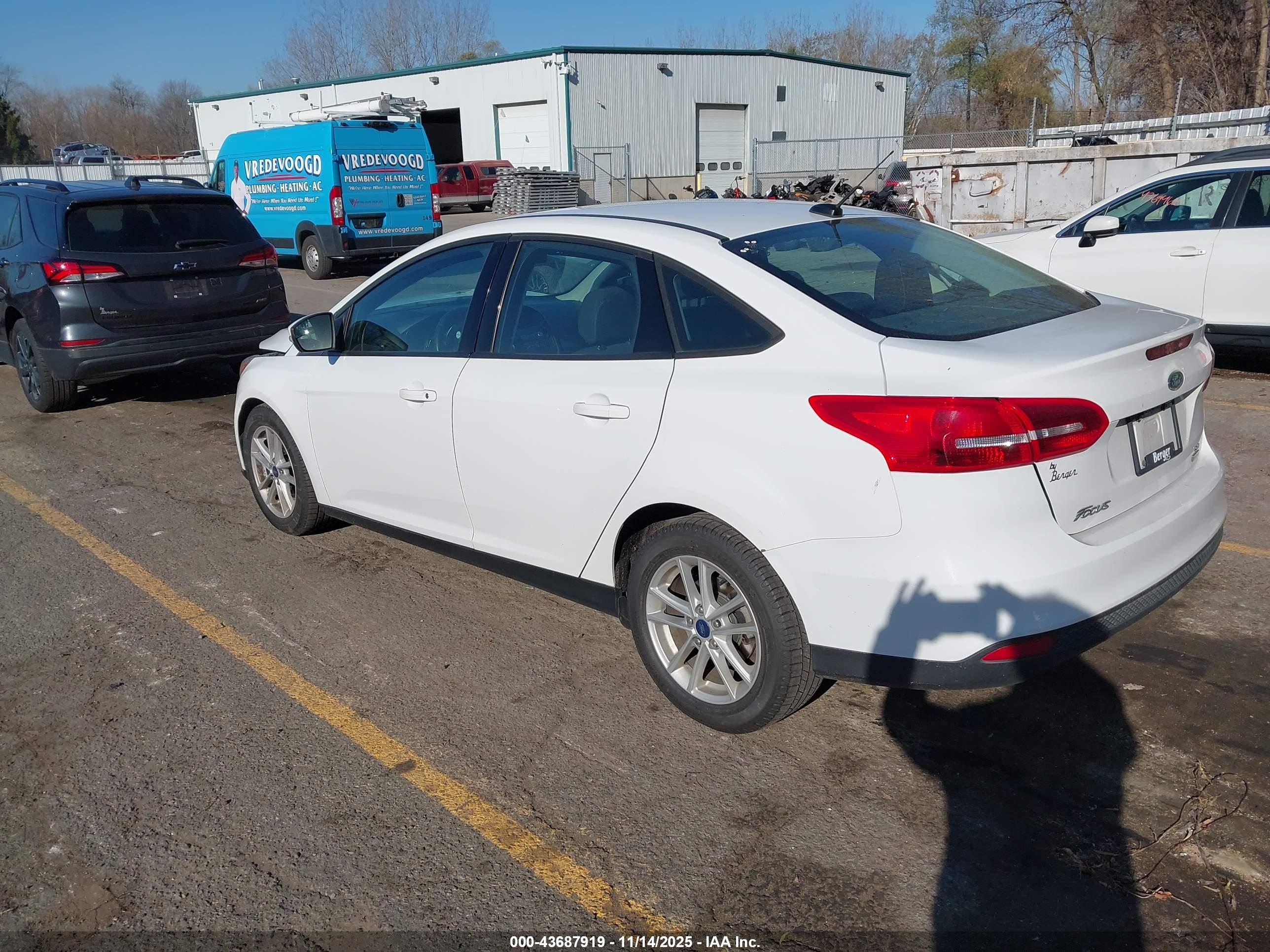 FORD FOCUS image 3