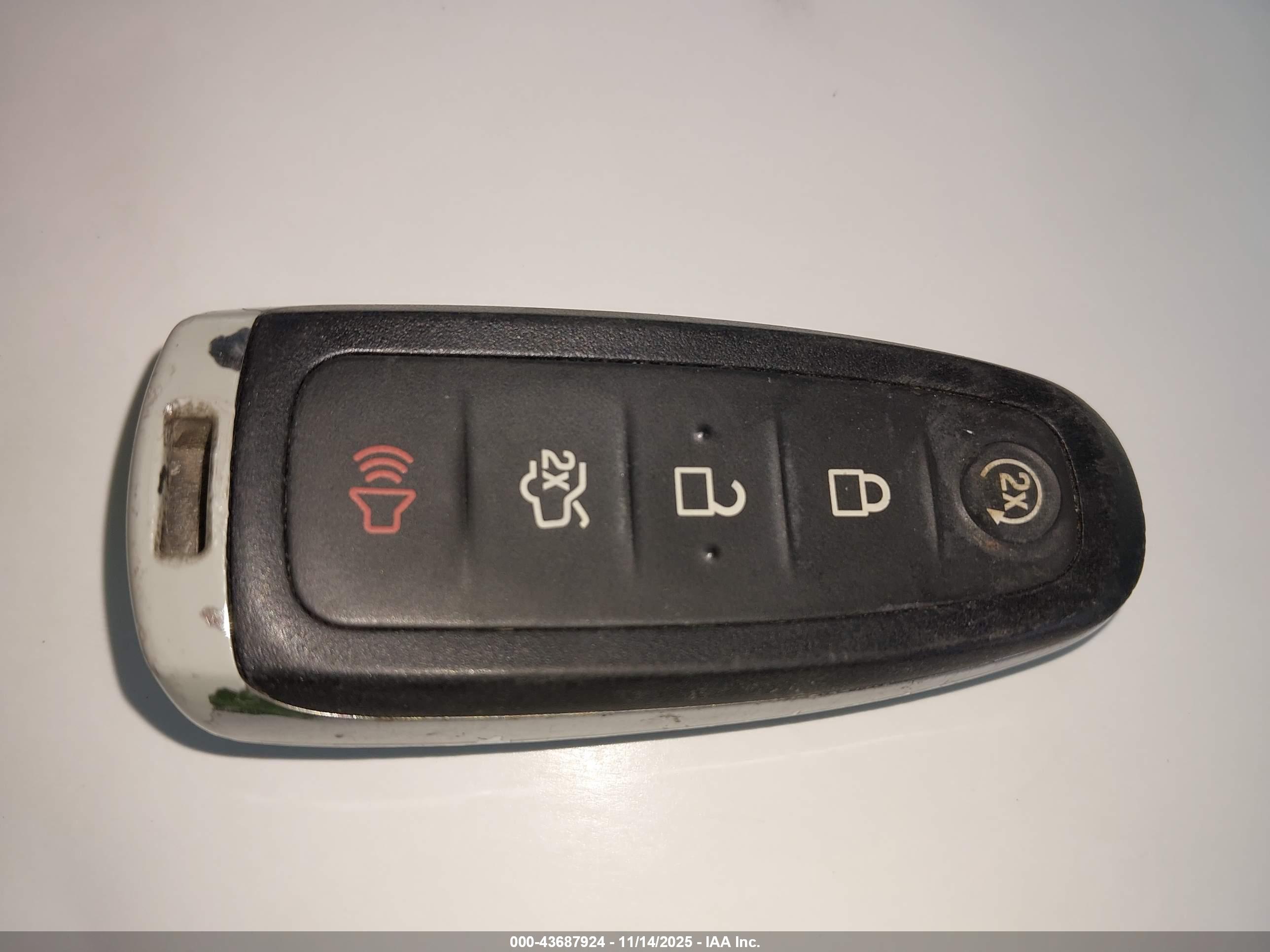 FORD EXPEDITION image 11