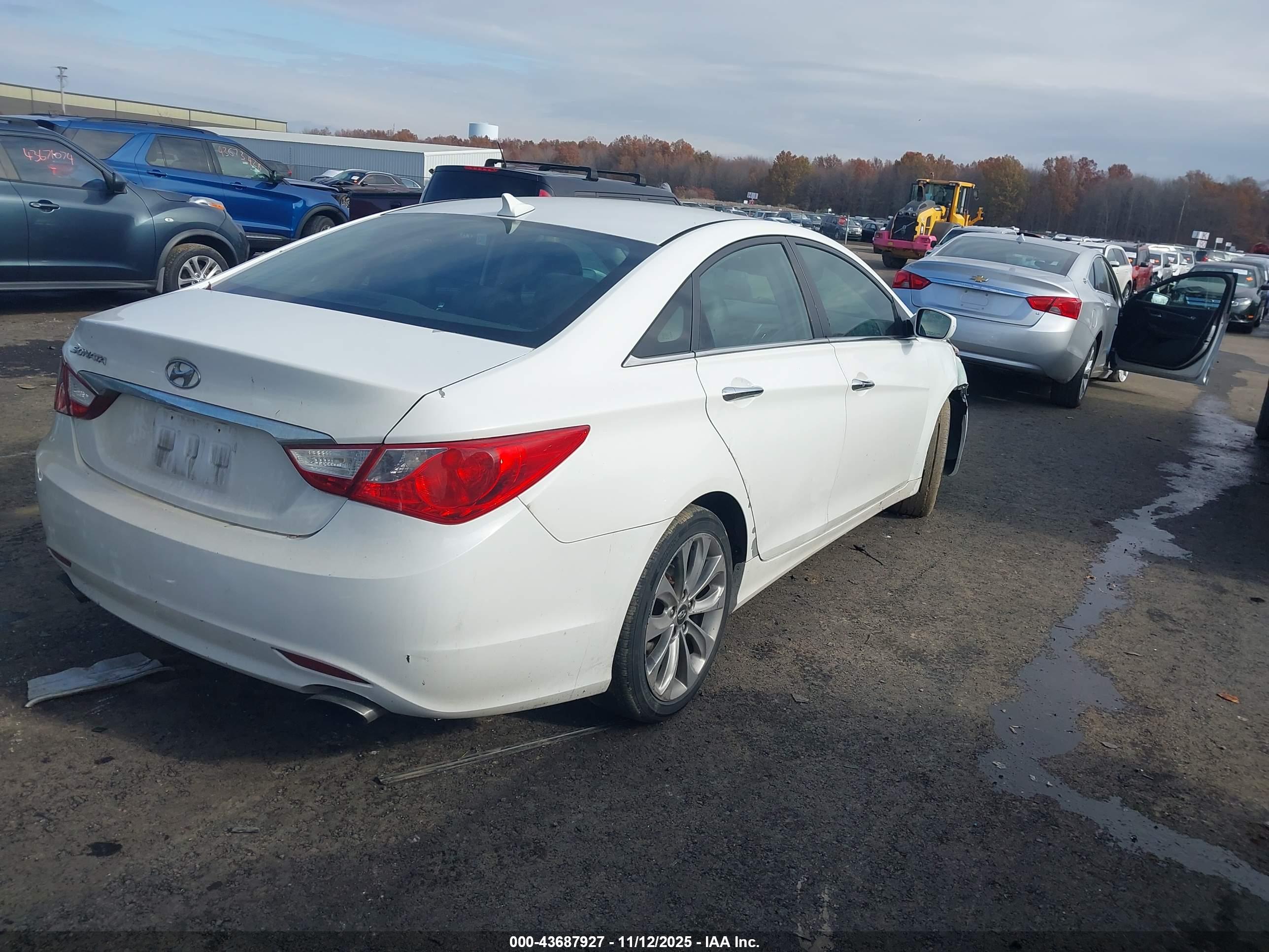 HYUNDAI SONATA image 4