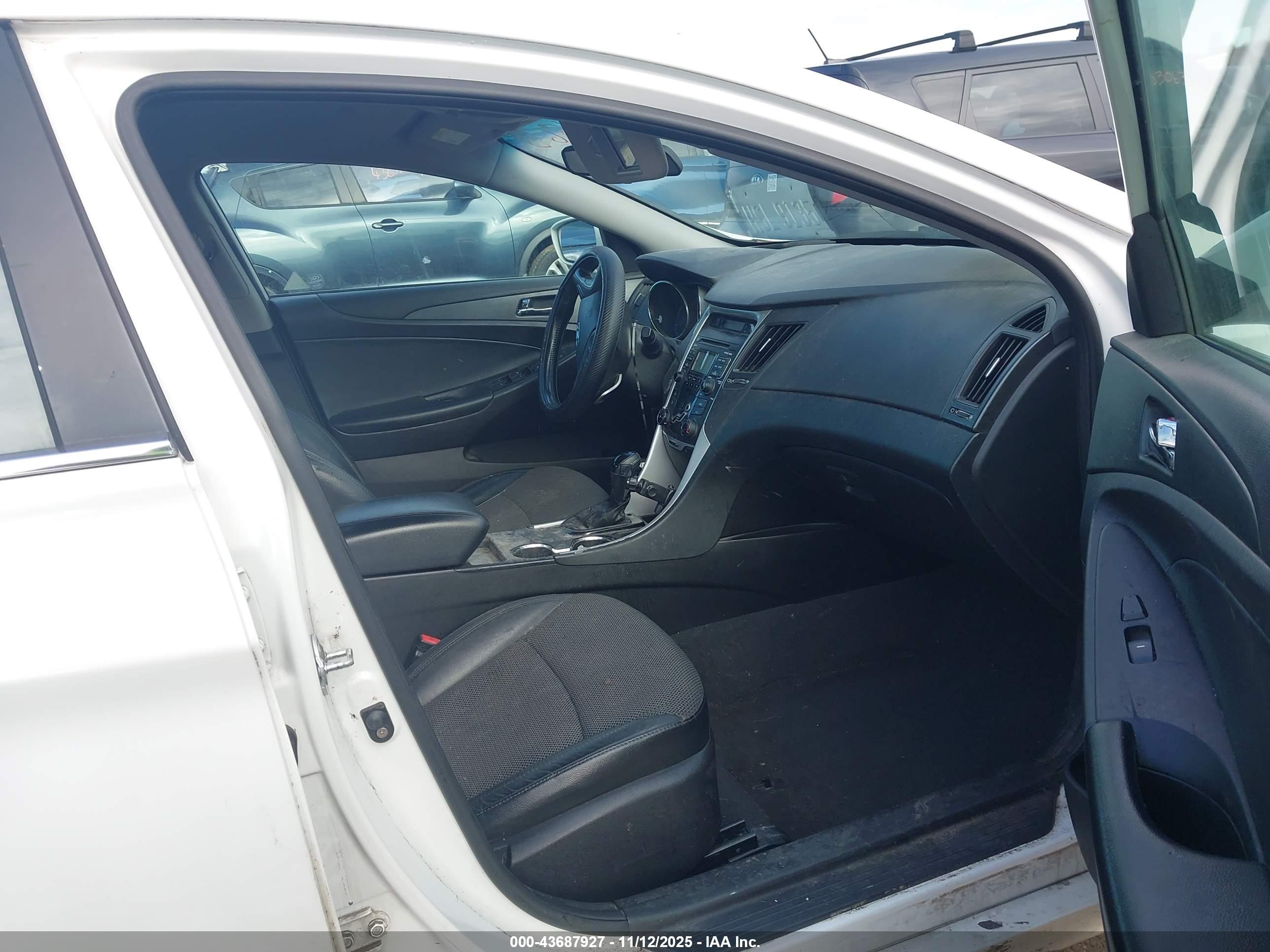 HYUNDAI SONATA image 5