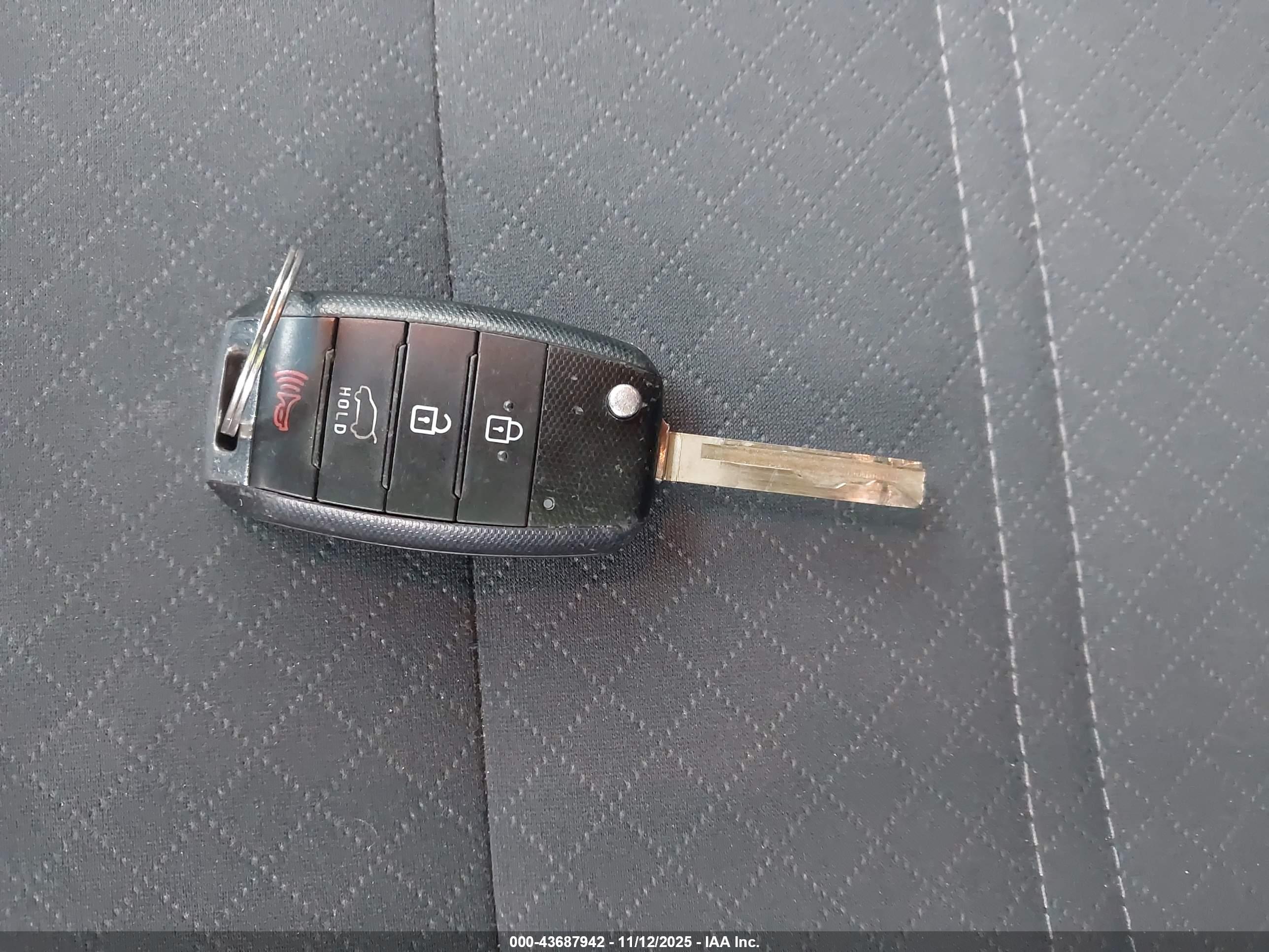 KIA SORENTO image 11