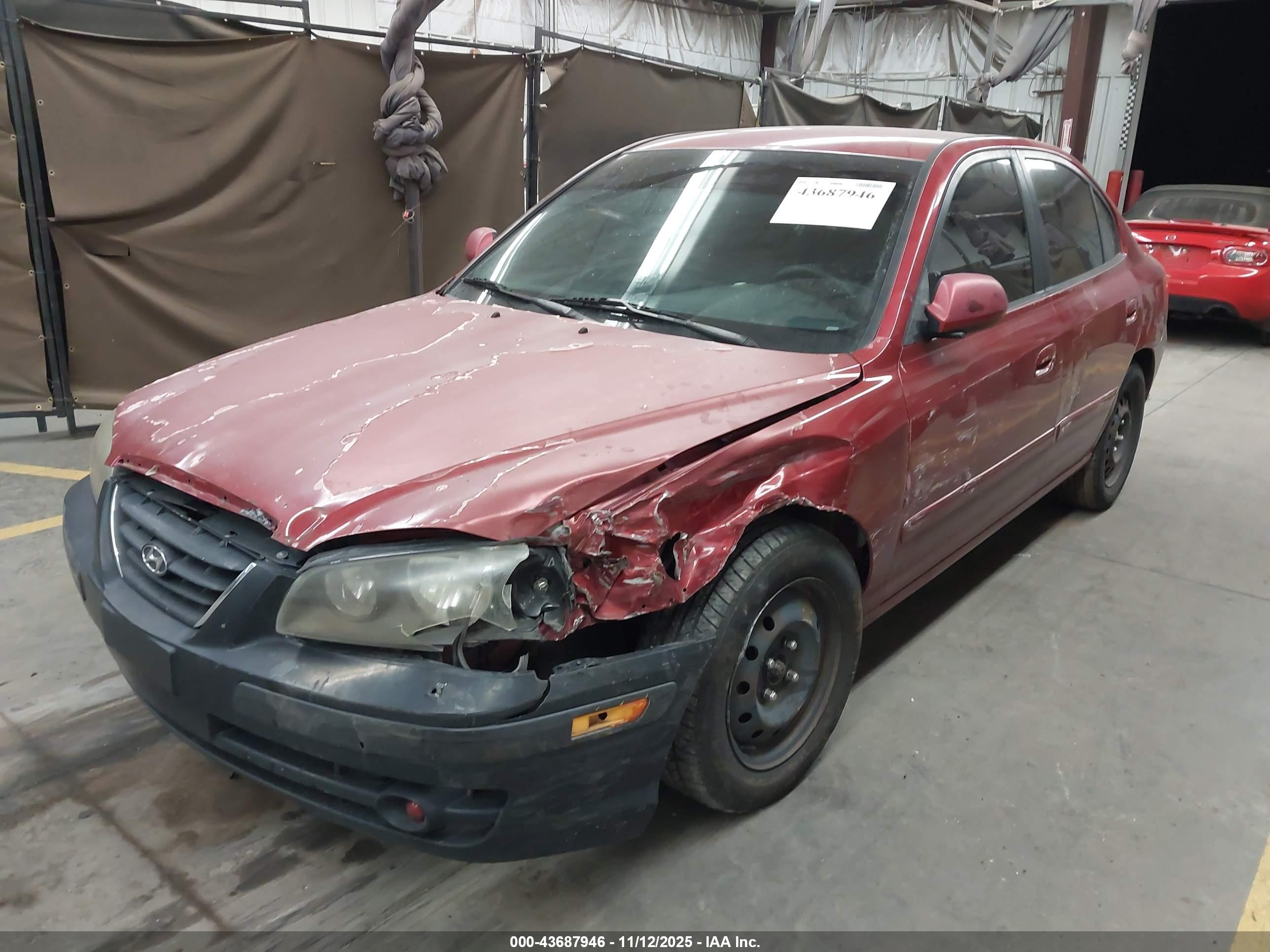 HYUNDAI ELANTRA image 2