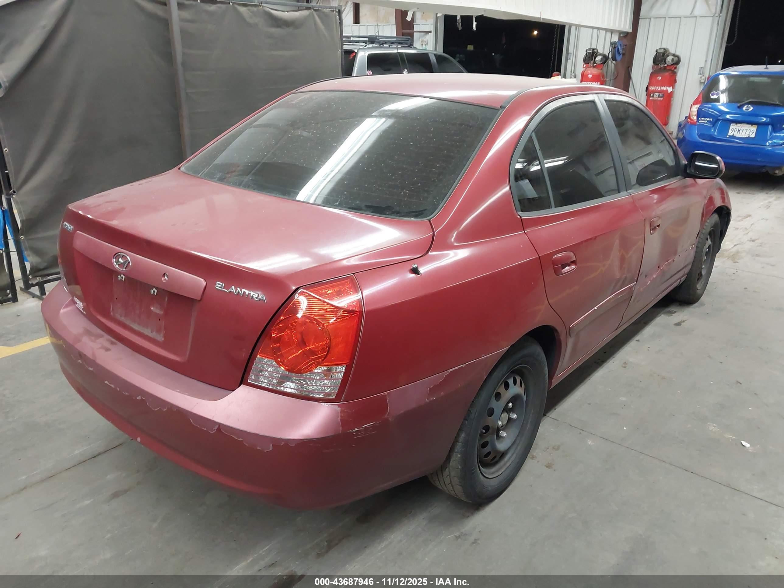 HYUNDAI ELANTRA image 4