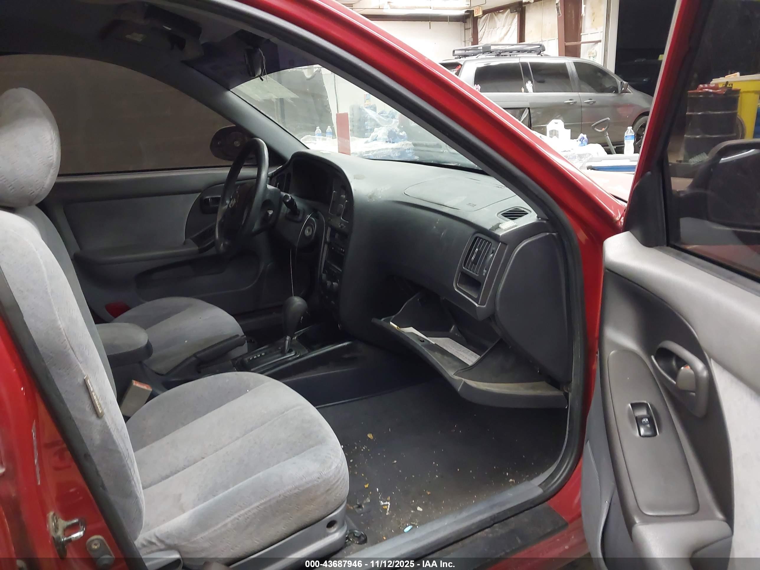 HYUNDAI ELANTRA image 5