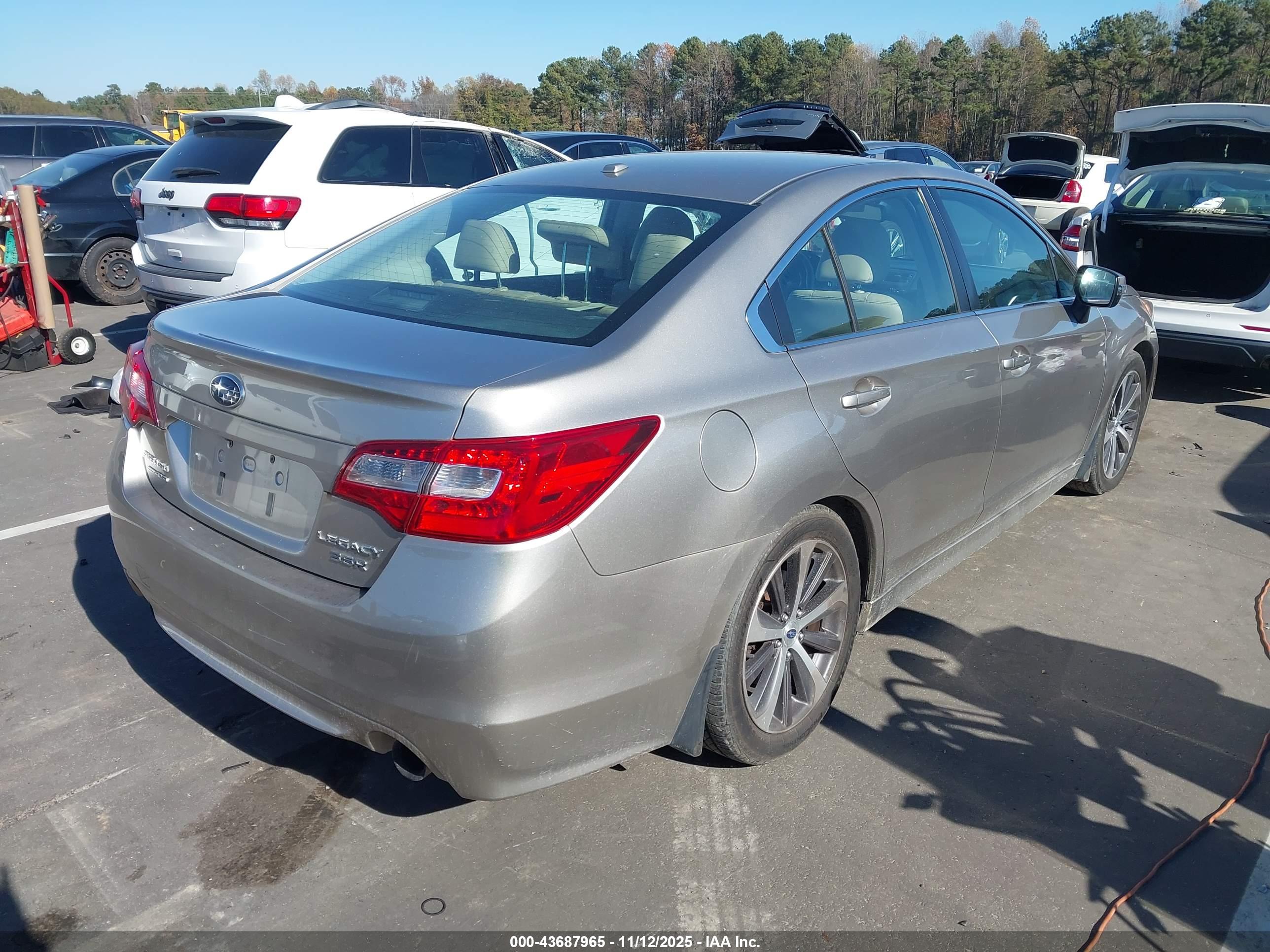 SUBARU LEGACY image 4