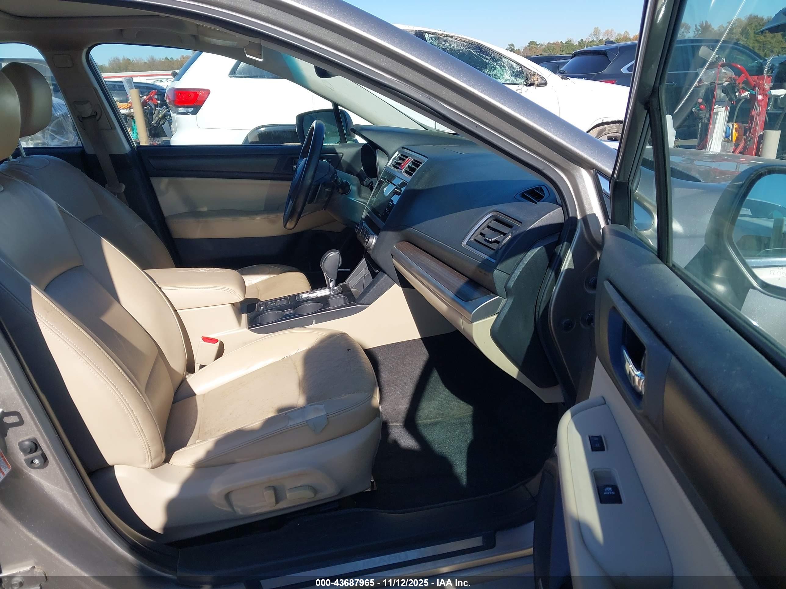 SUBARU LEGACY image 5