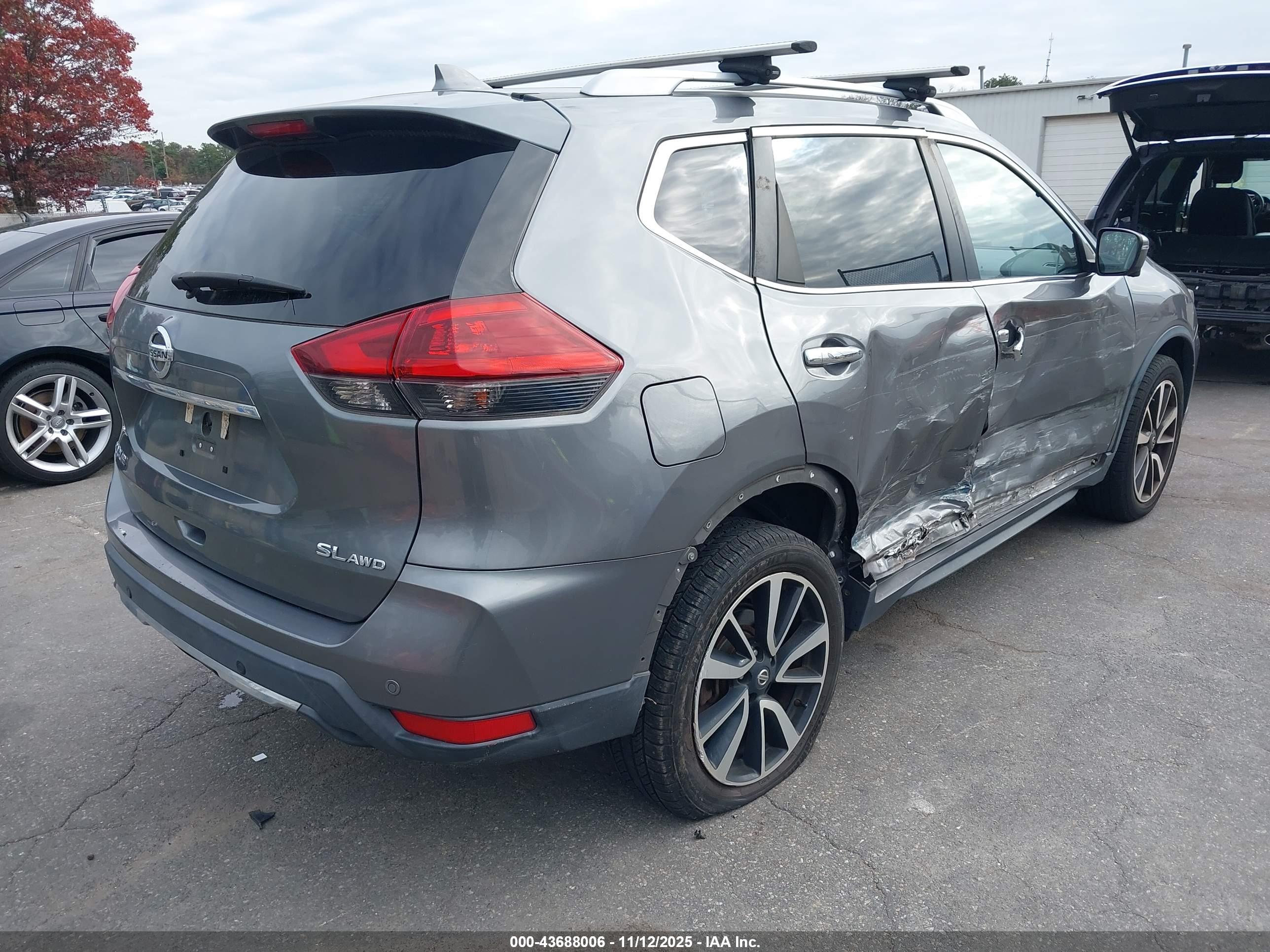 NISSAN ROGUE image 4