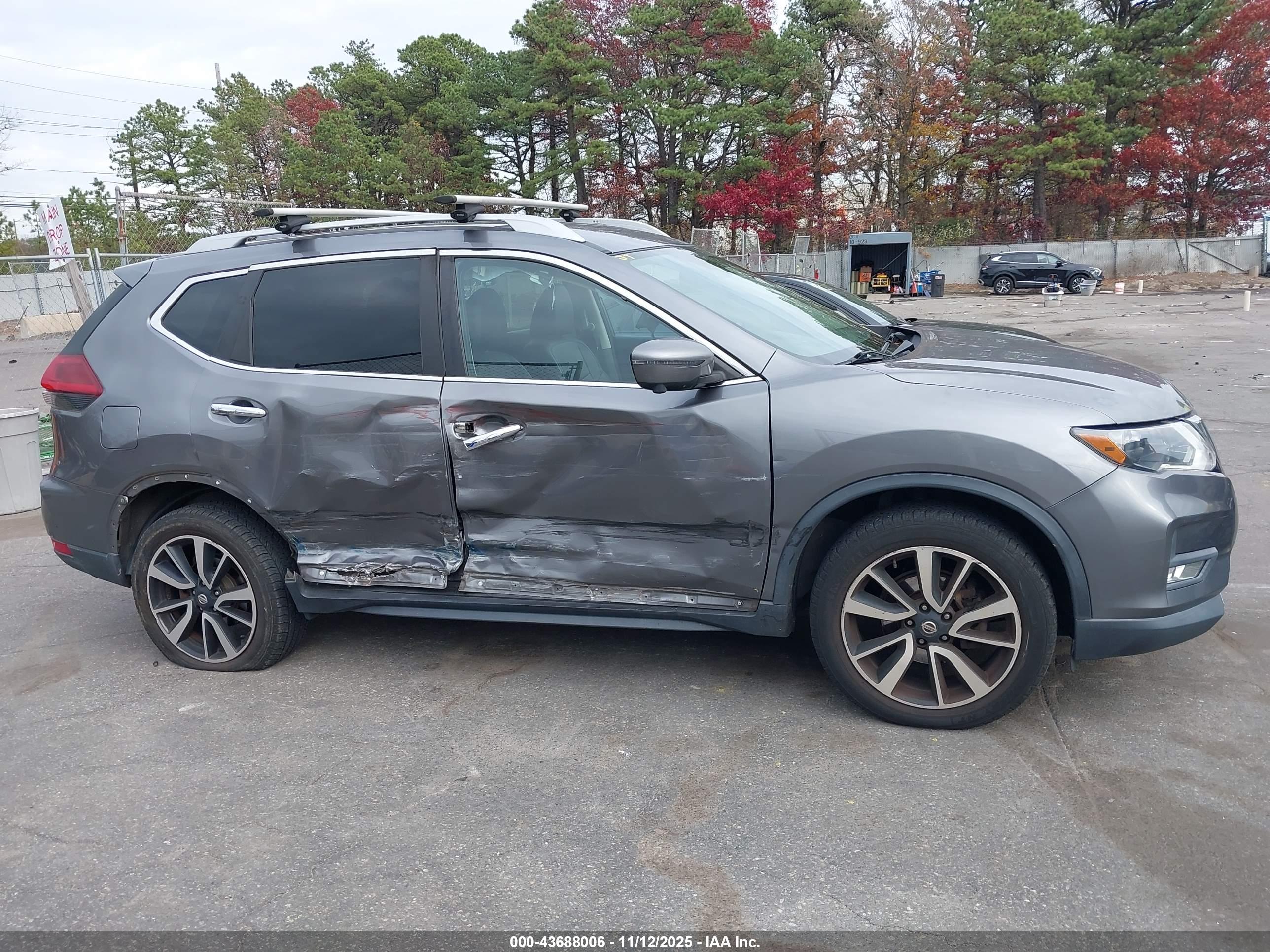 NISSAN ROGUE image 6