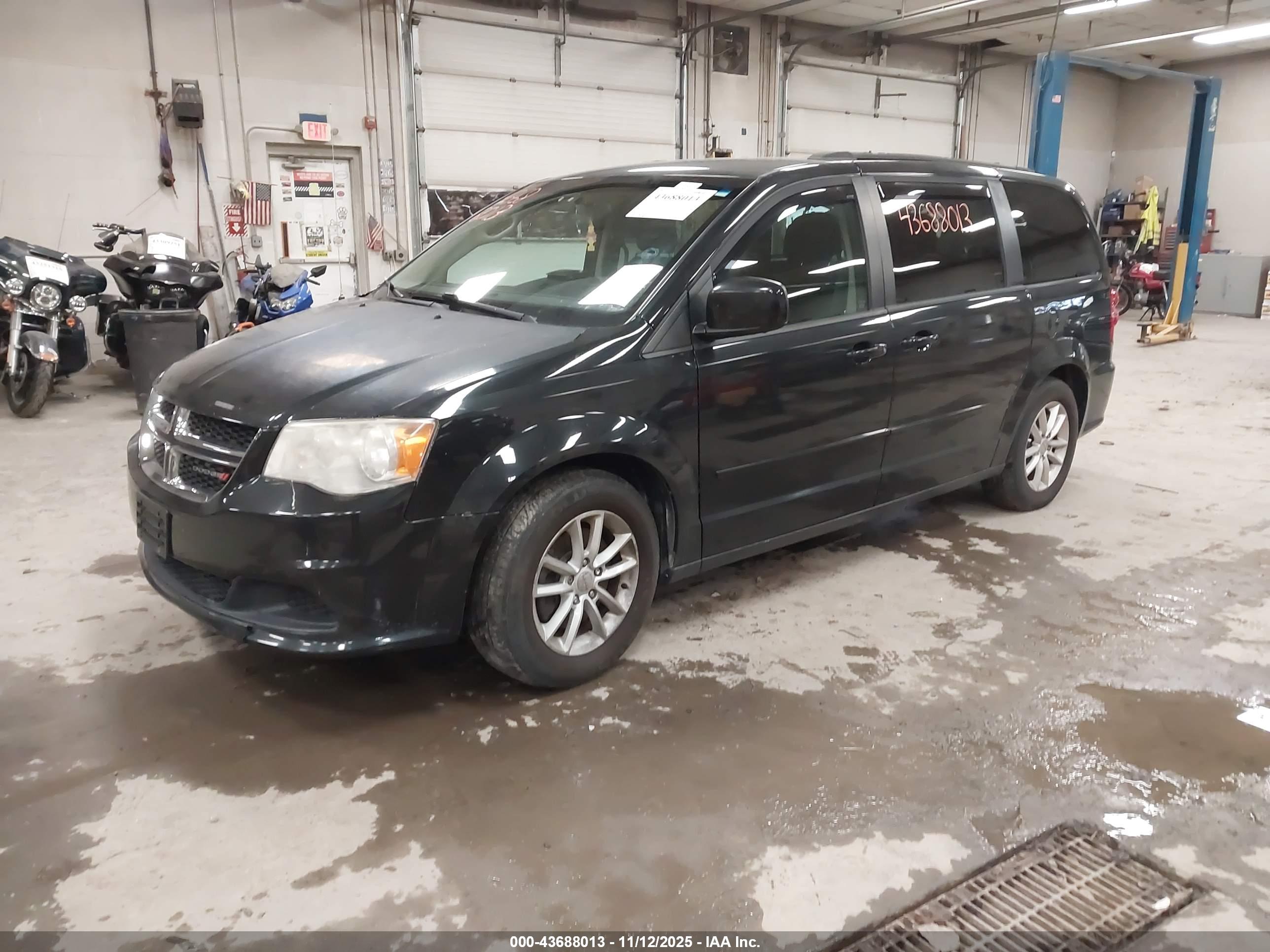 DODGE GRAND image 2