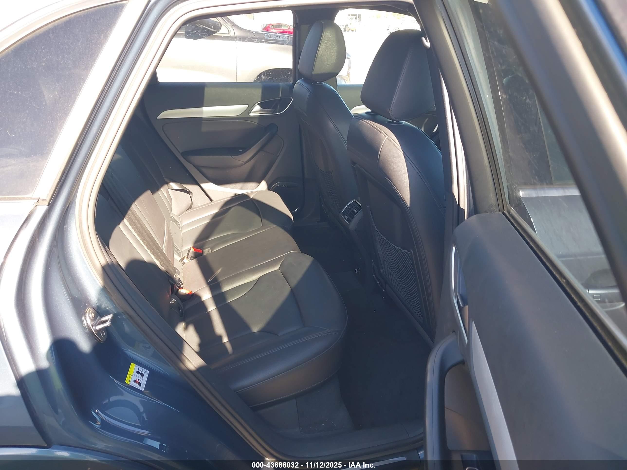 AUDI Q3 image 8