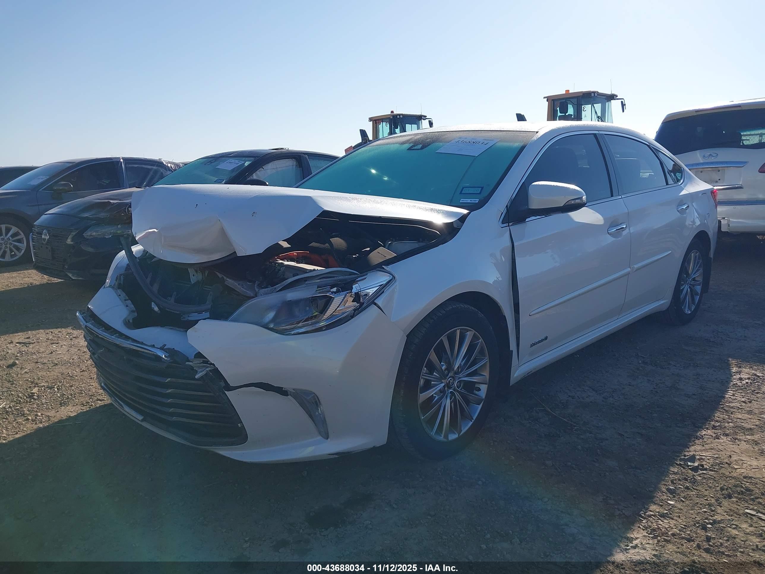TOYOTA AVALON image 2