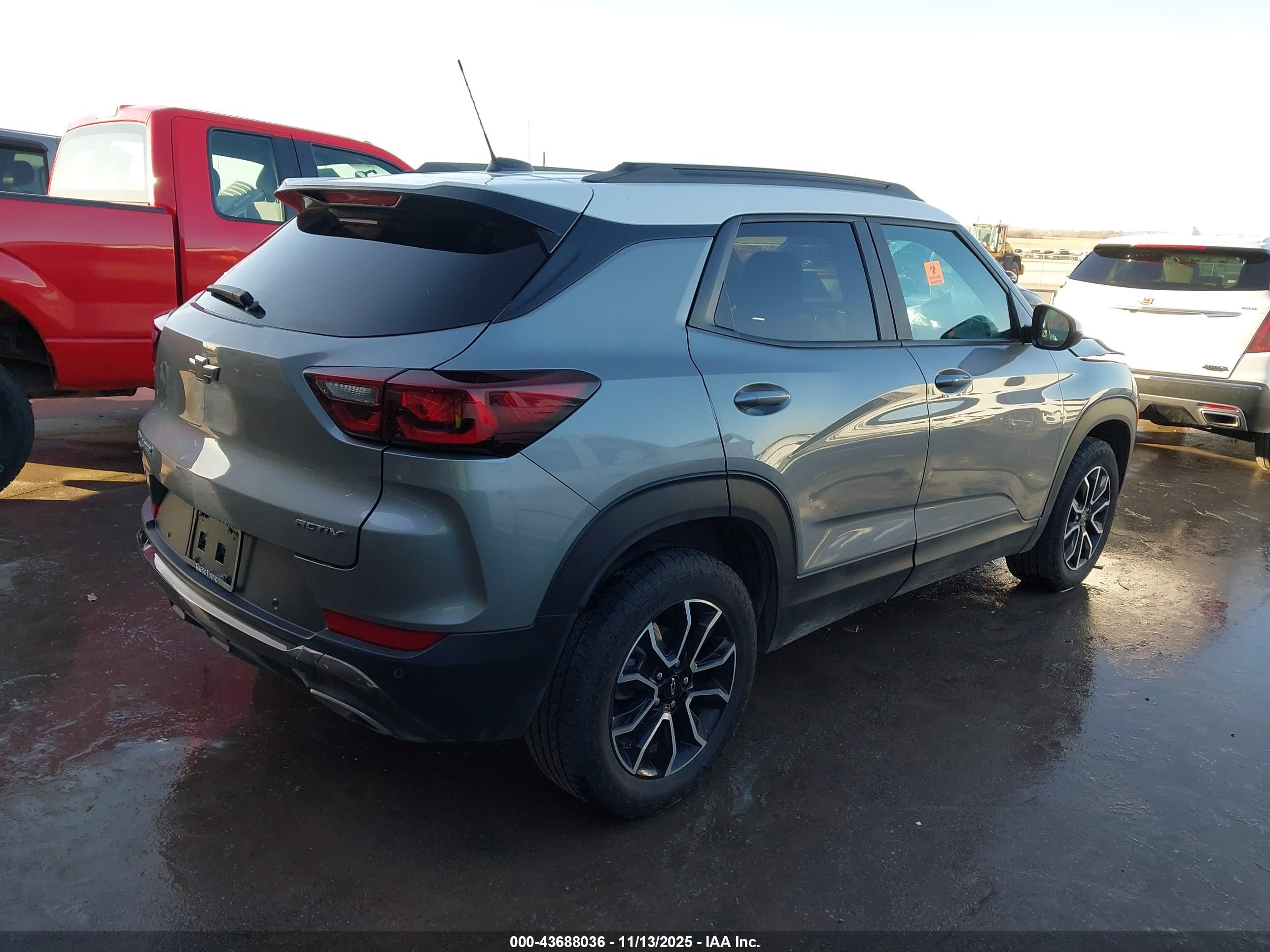 CHEVROLET TRAILBLAZER image 4