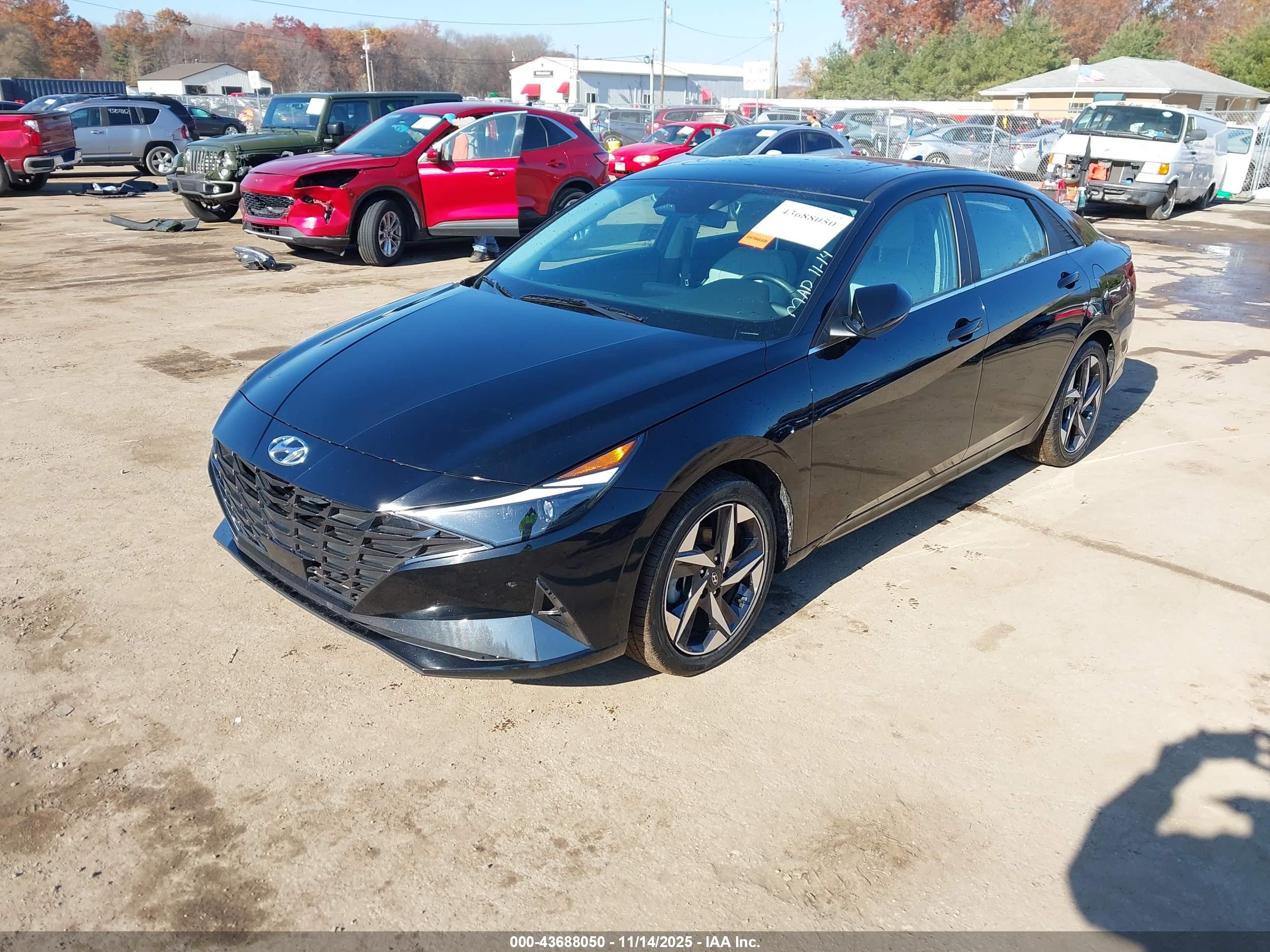 HYUNDAI ELANTRA image 2