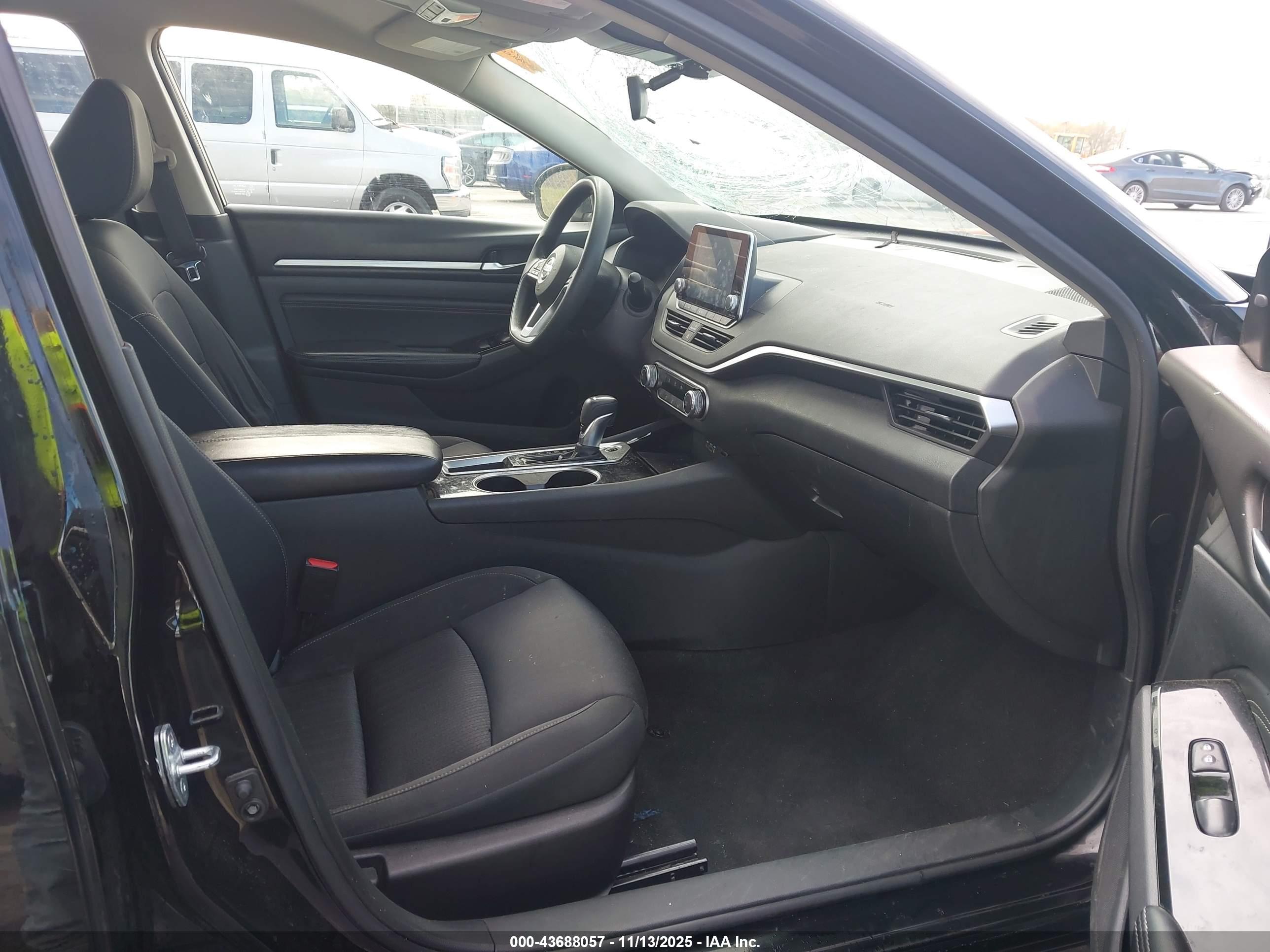 NISSAN ALTIMA image 5