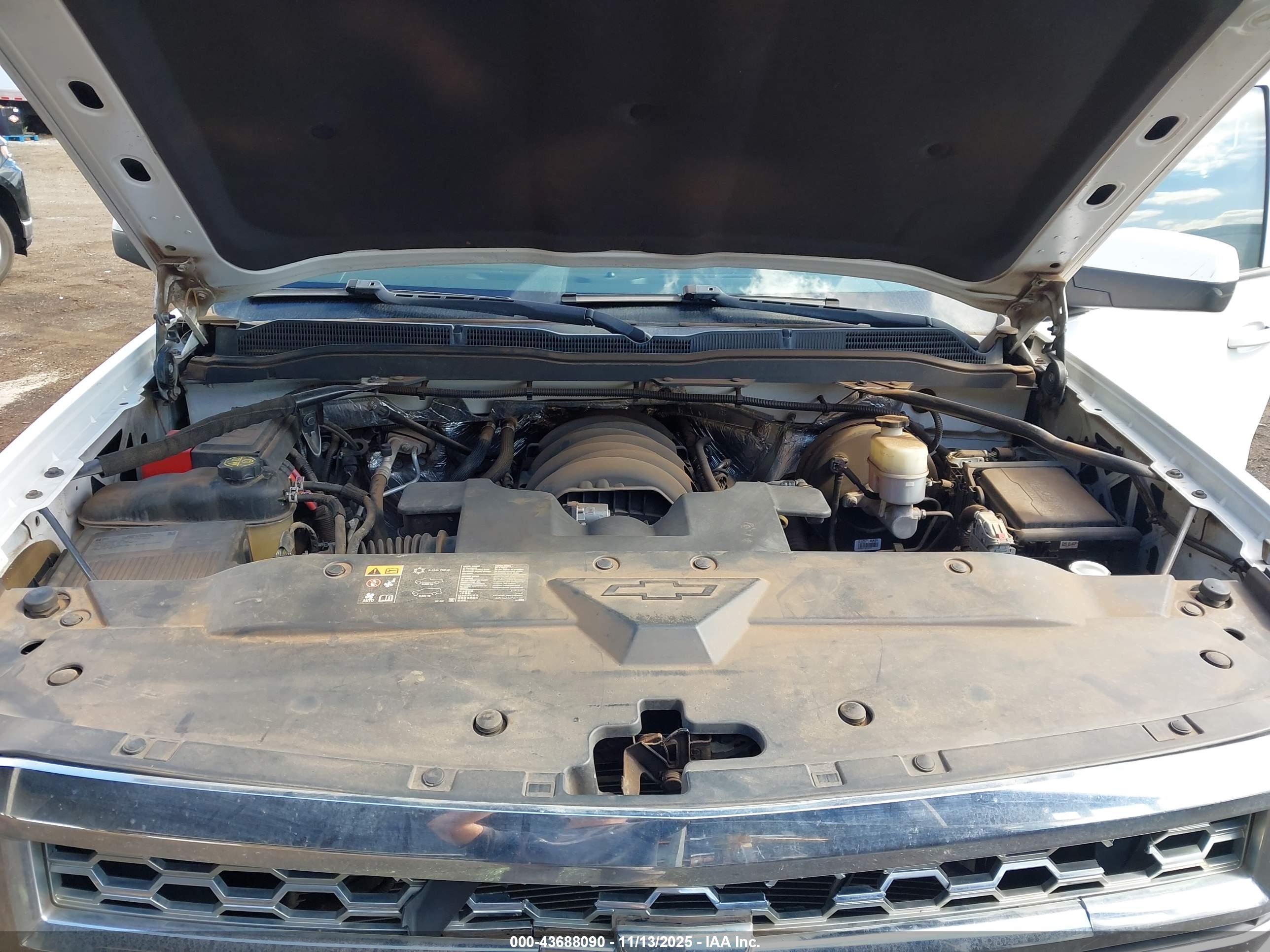 CHEVROLET SILVERADO image 10