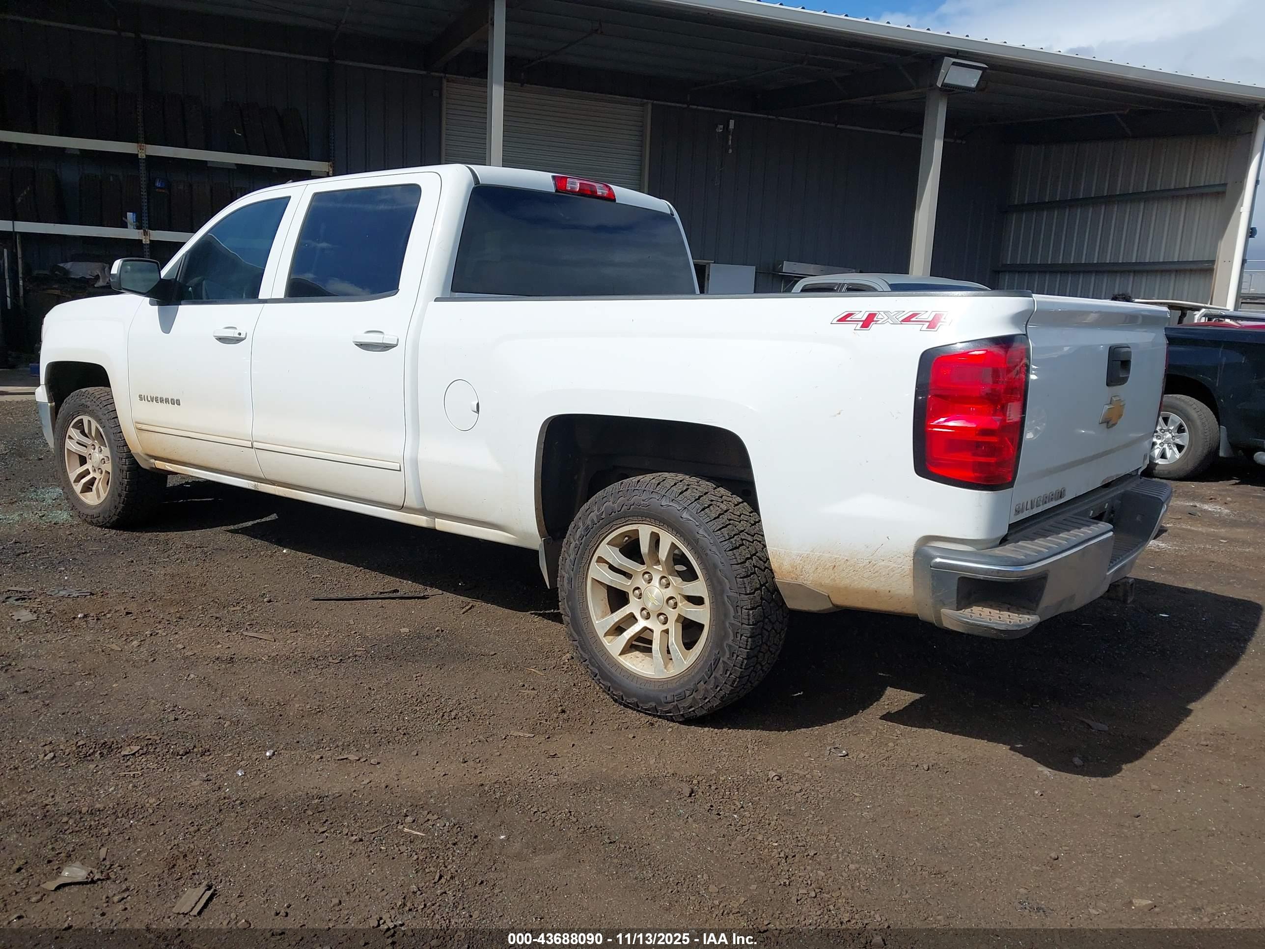 CHEVROLET SILVERADO image 3