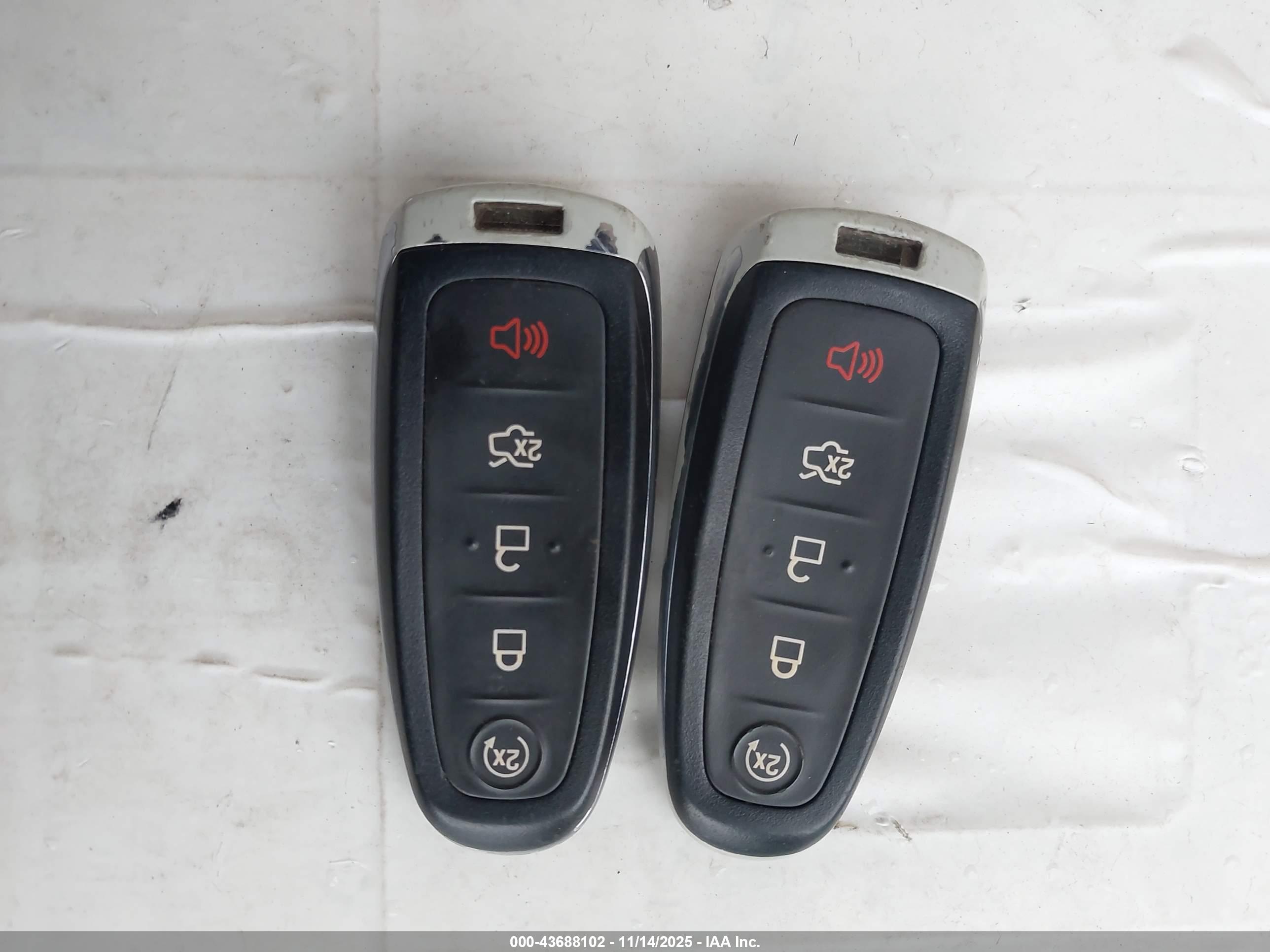 FORD ESCAPE image 11