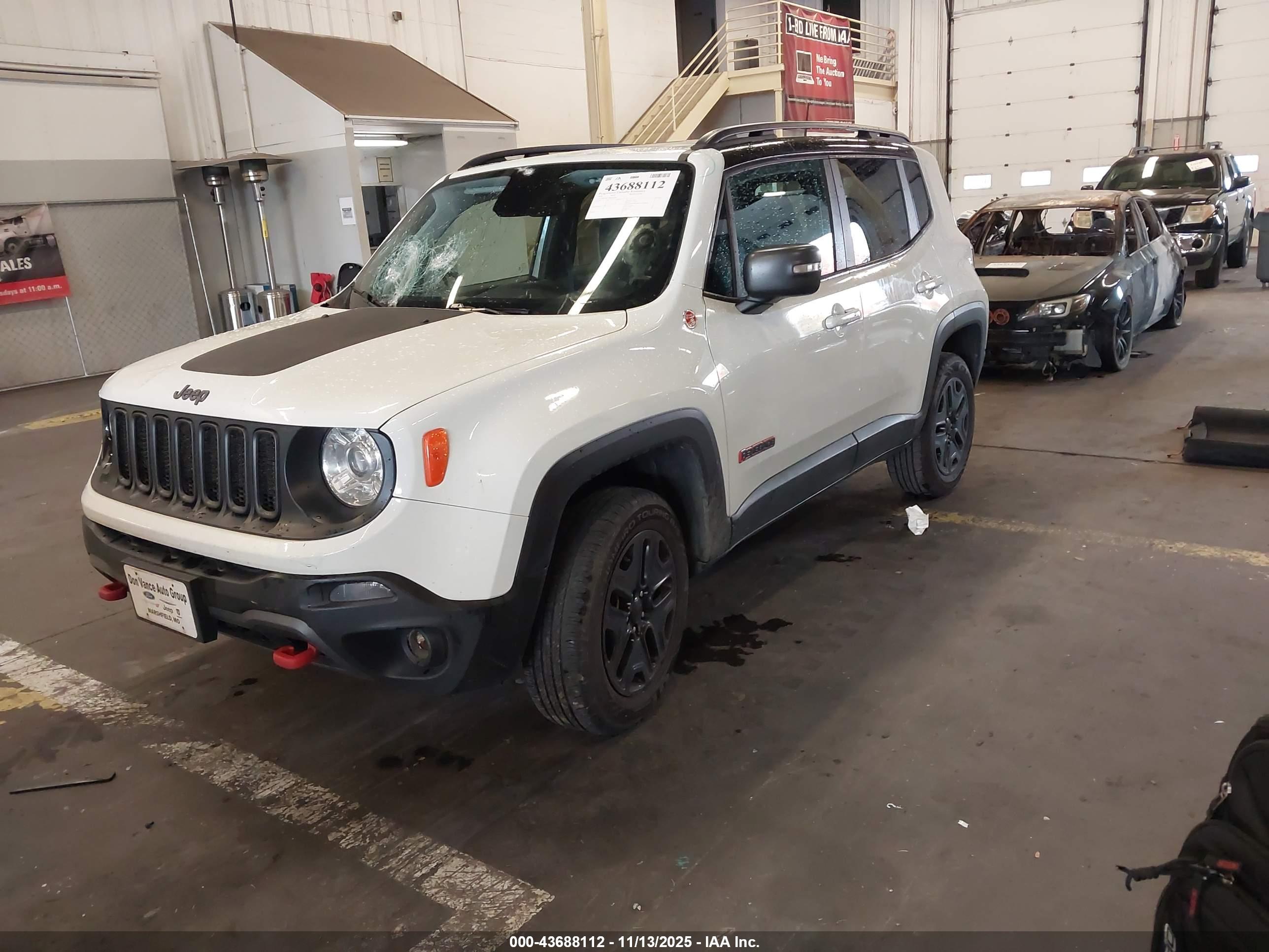 JEEP RENEGADE image 2