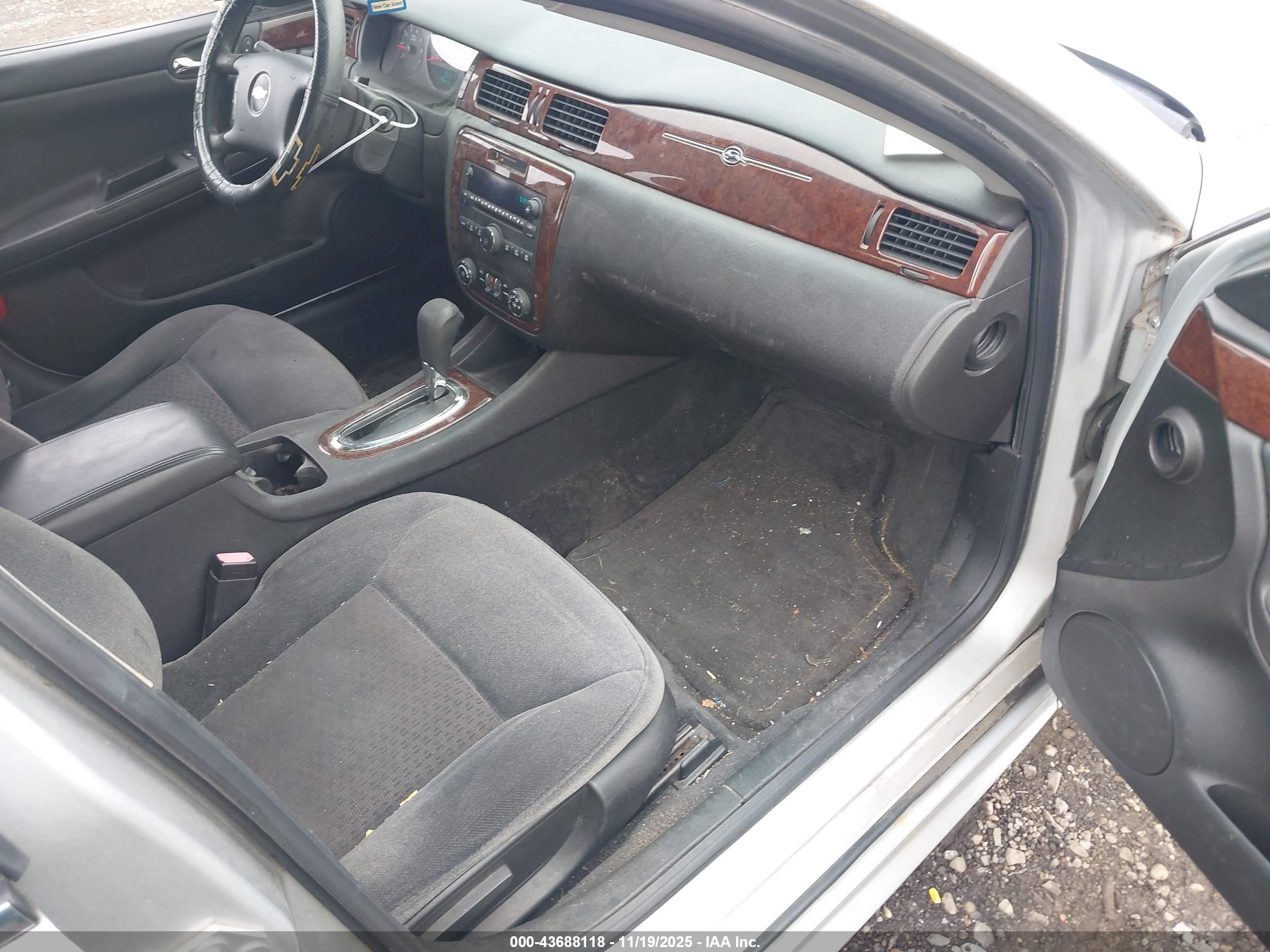 CHEVROLET IMPALA image 5