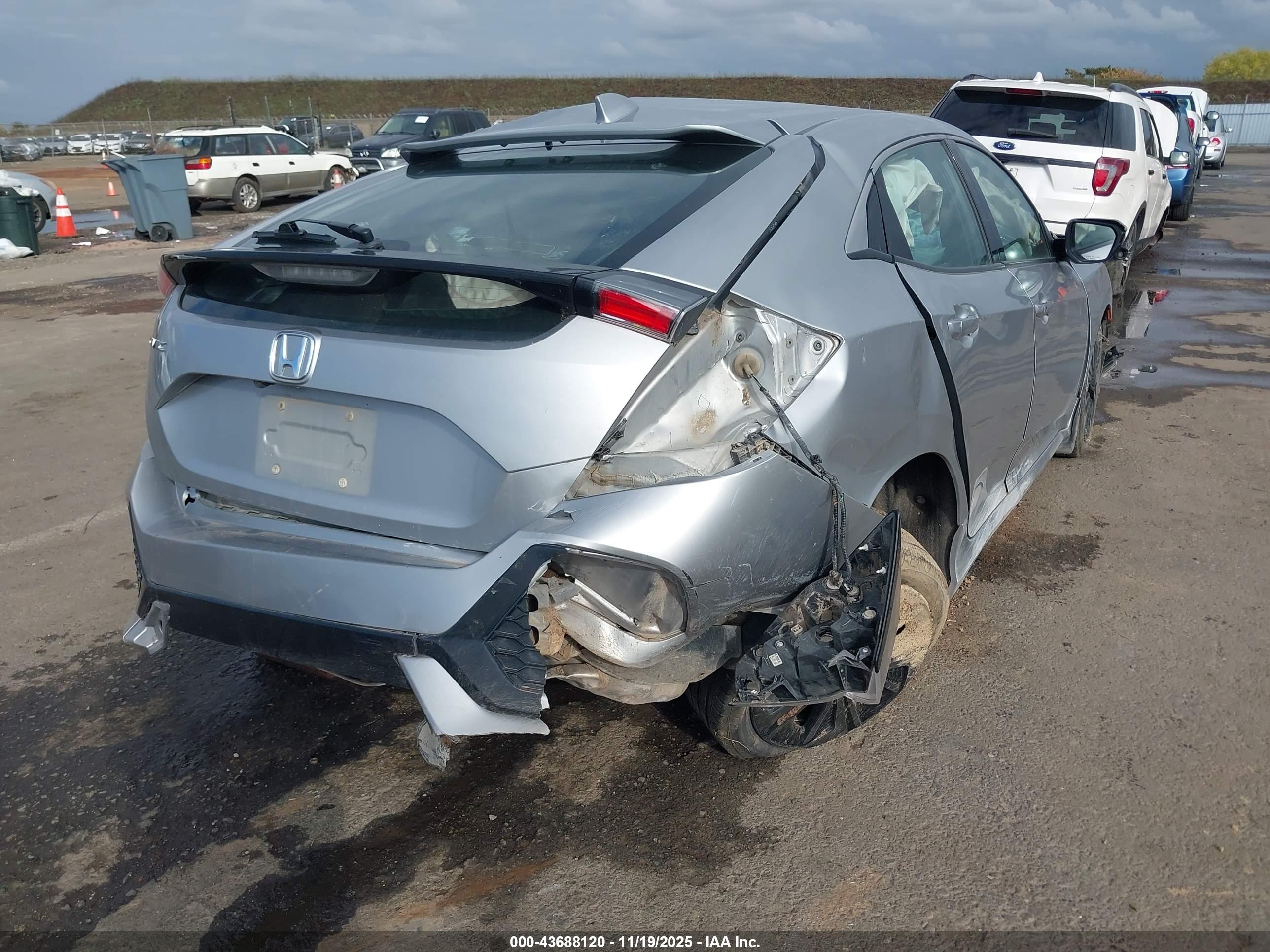 HONDA CIVIC image 4