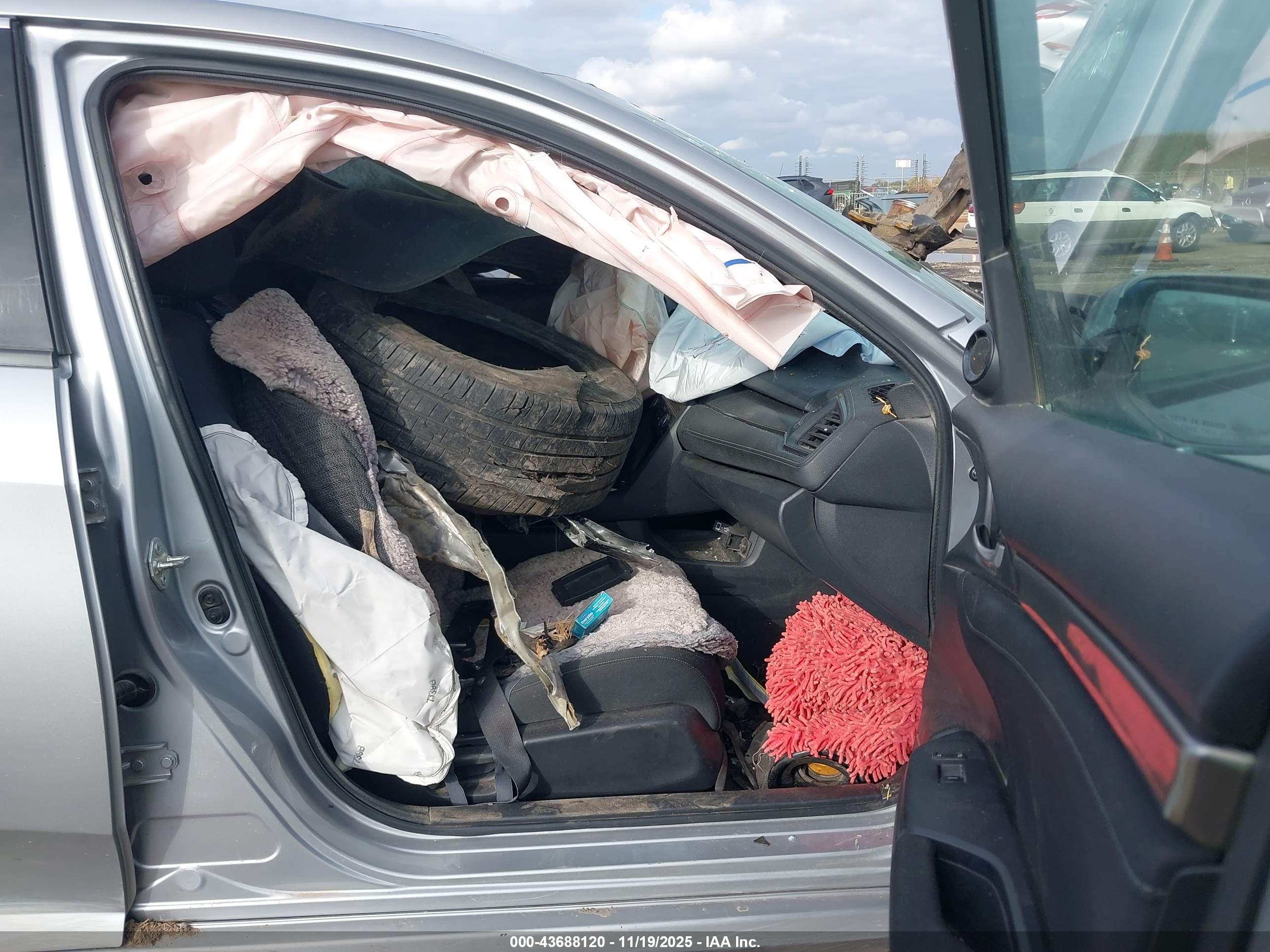 HONDA CIVIC image 5