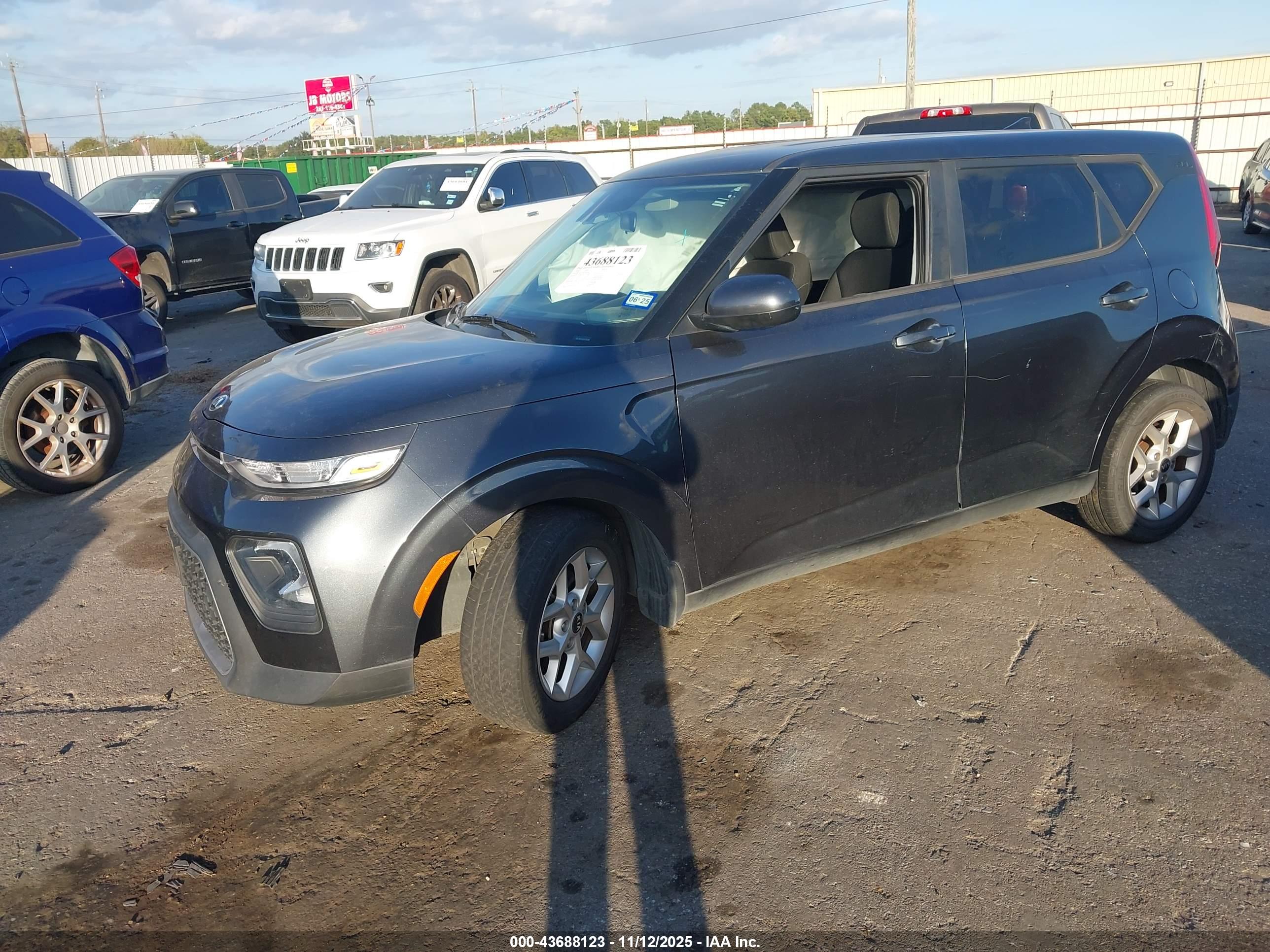 KIA SOUL image 2