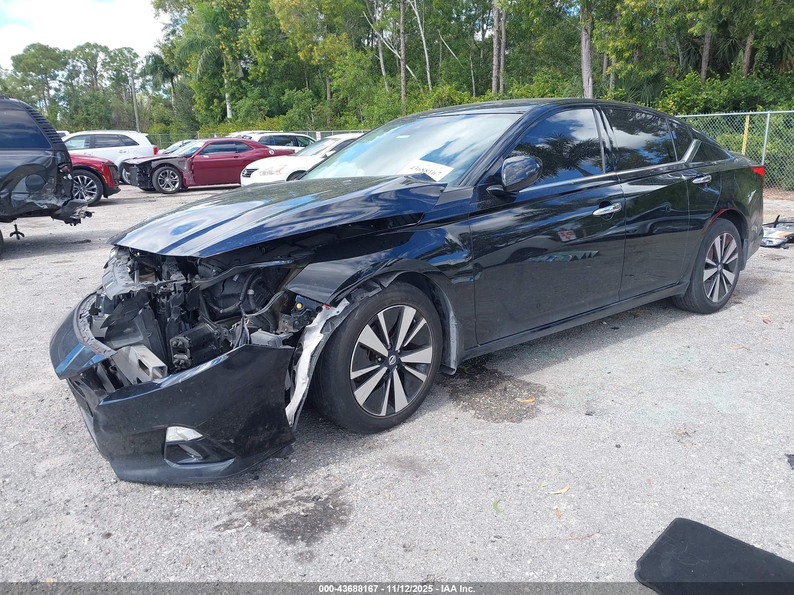 NISSAN ALTIMA image 2