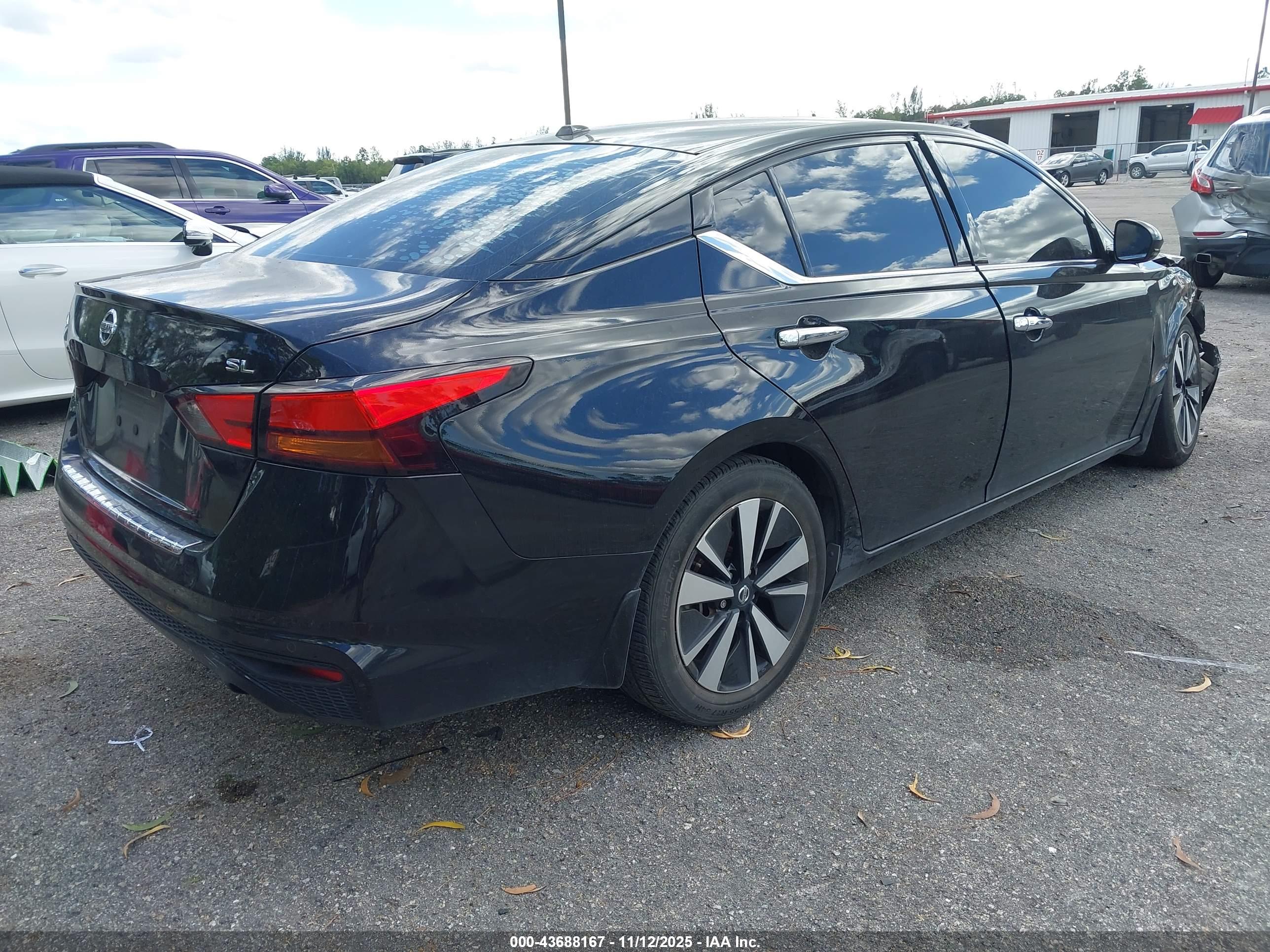 NISSAN ALTIMA image 4