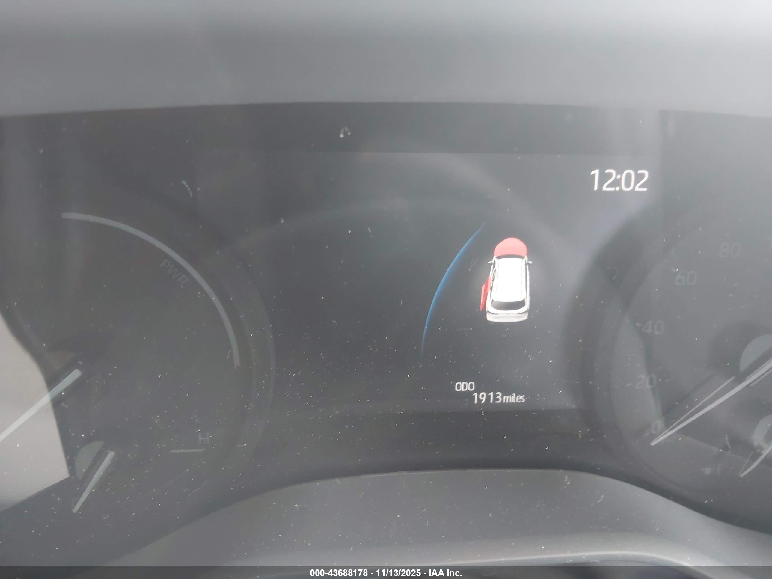 TOYOTA SIENNA image 7