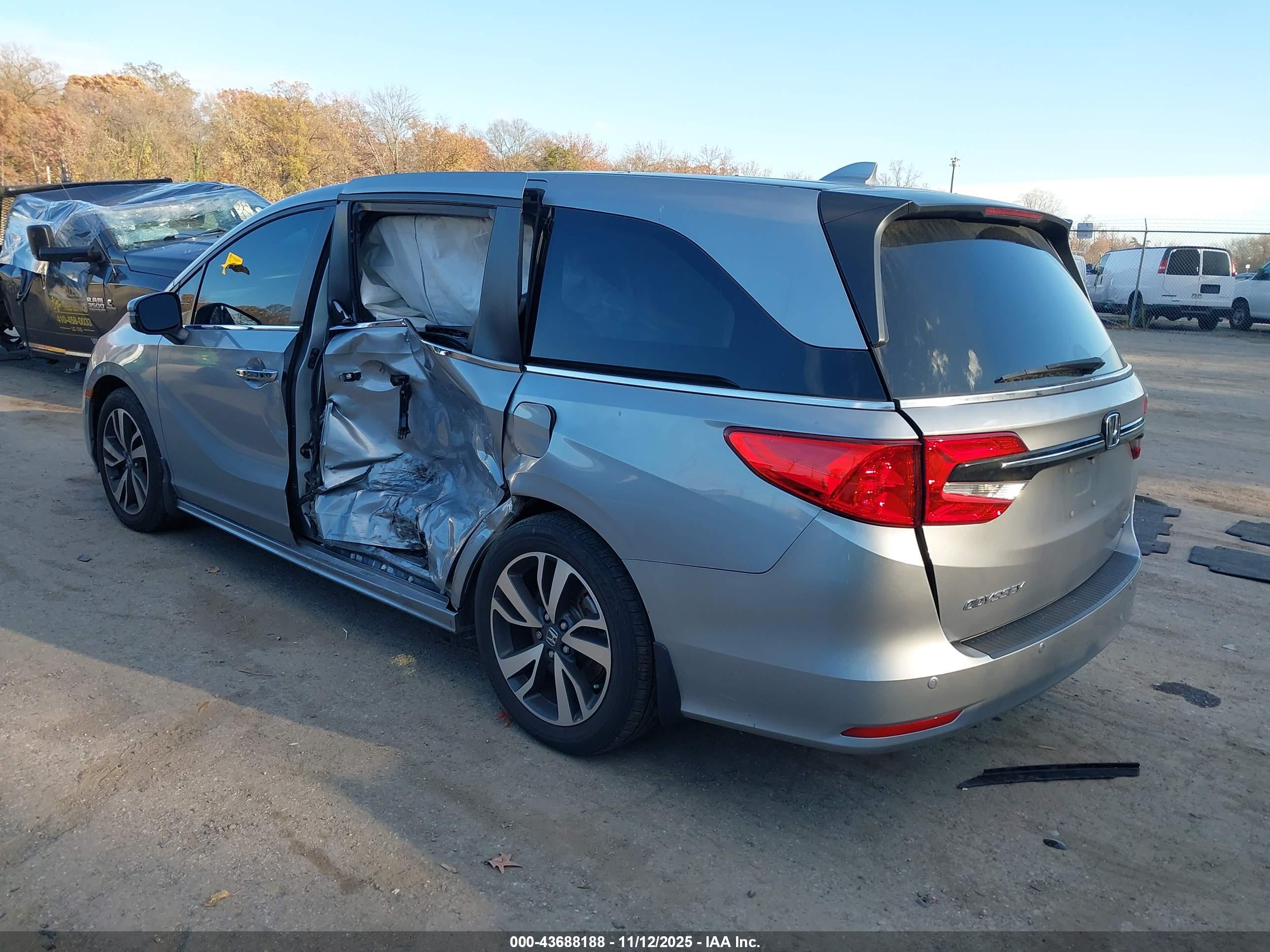 HONDA ODYSSEY image 3