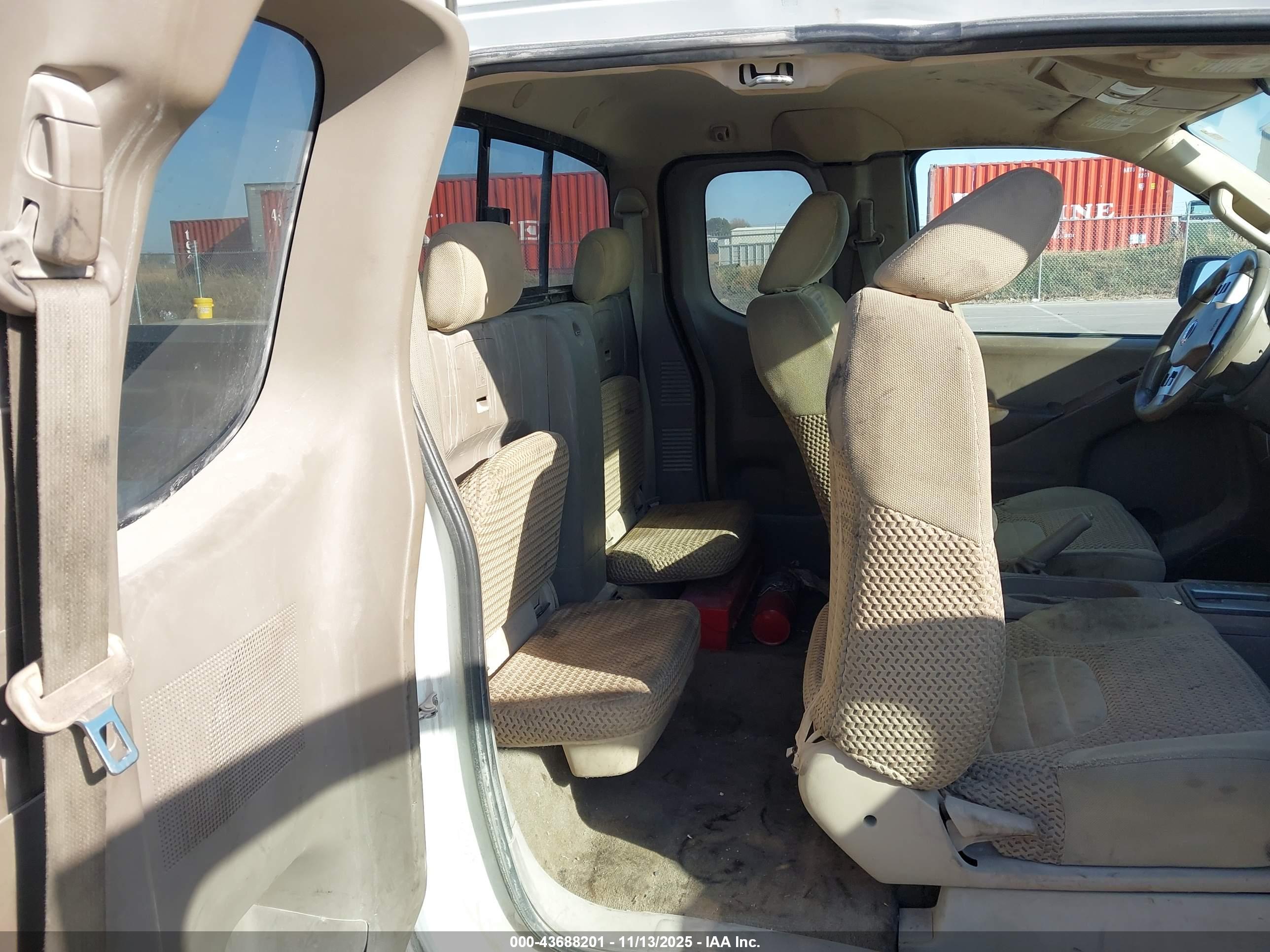 NISSAN FRONTIER image 8