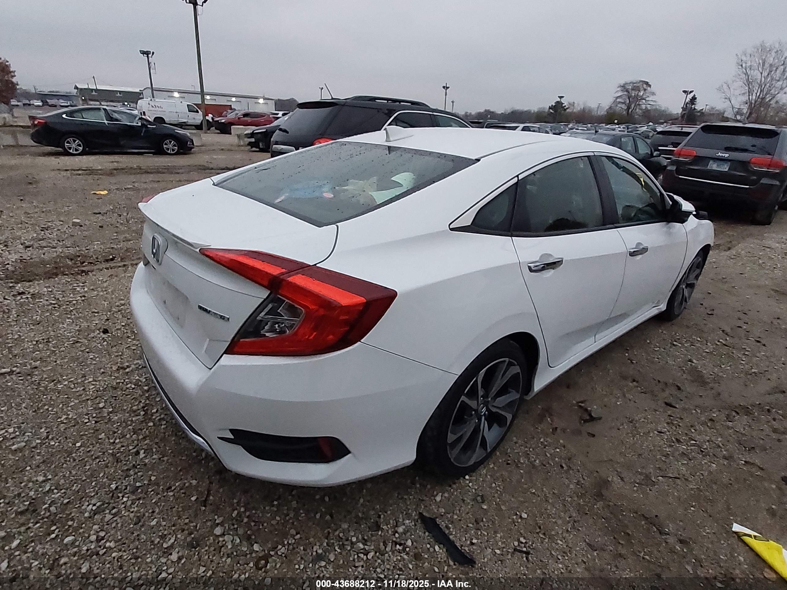 HONDA CIVIC image 4