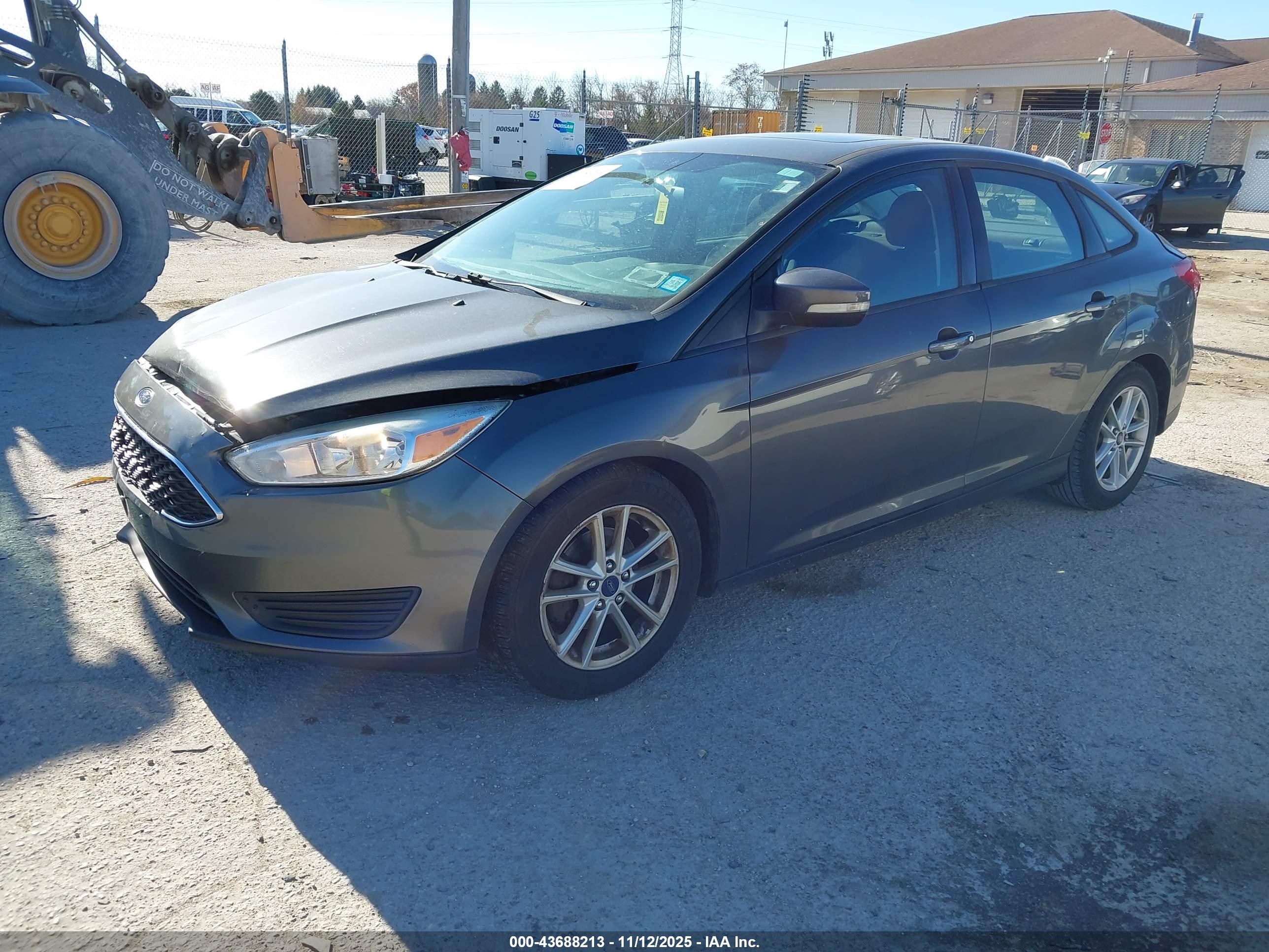 FORD FOCUS image 2