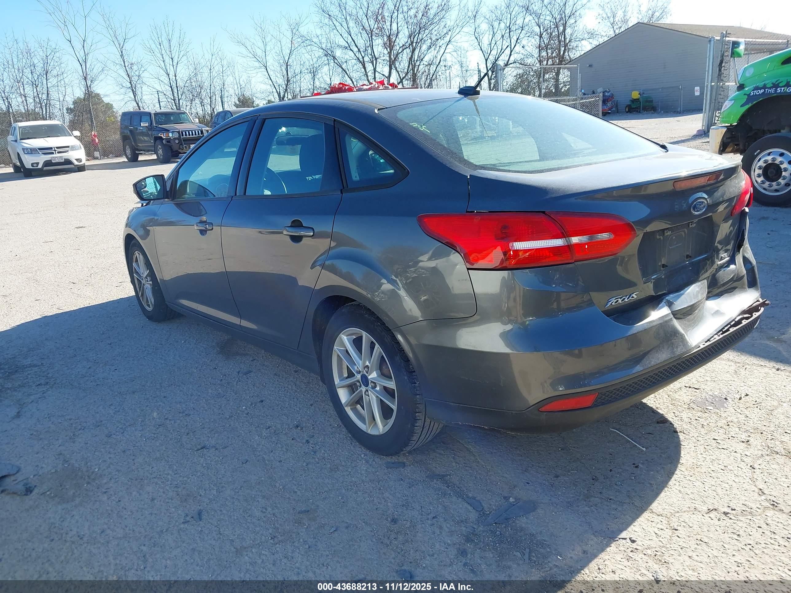 FORD FOCUS image 3