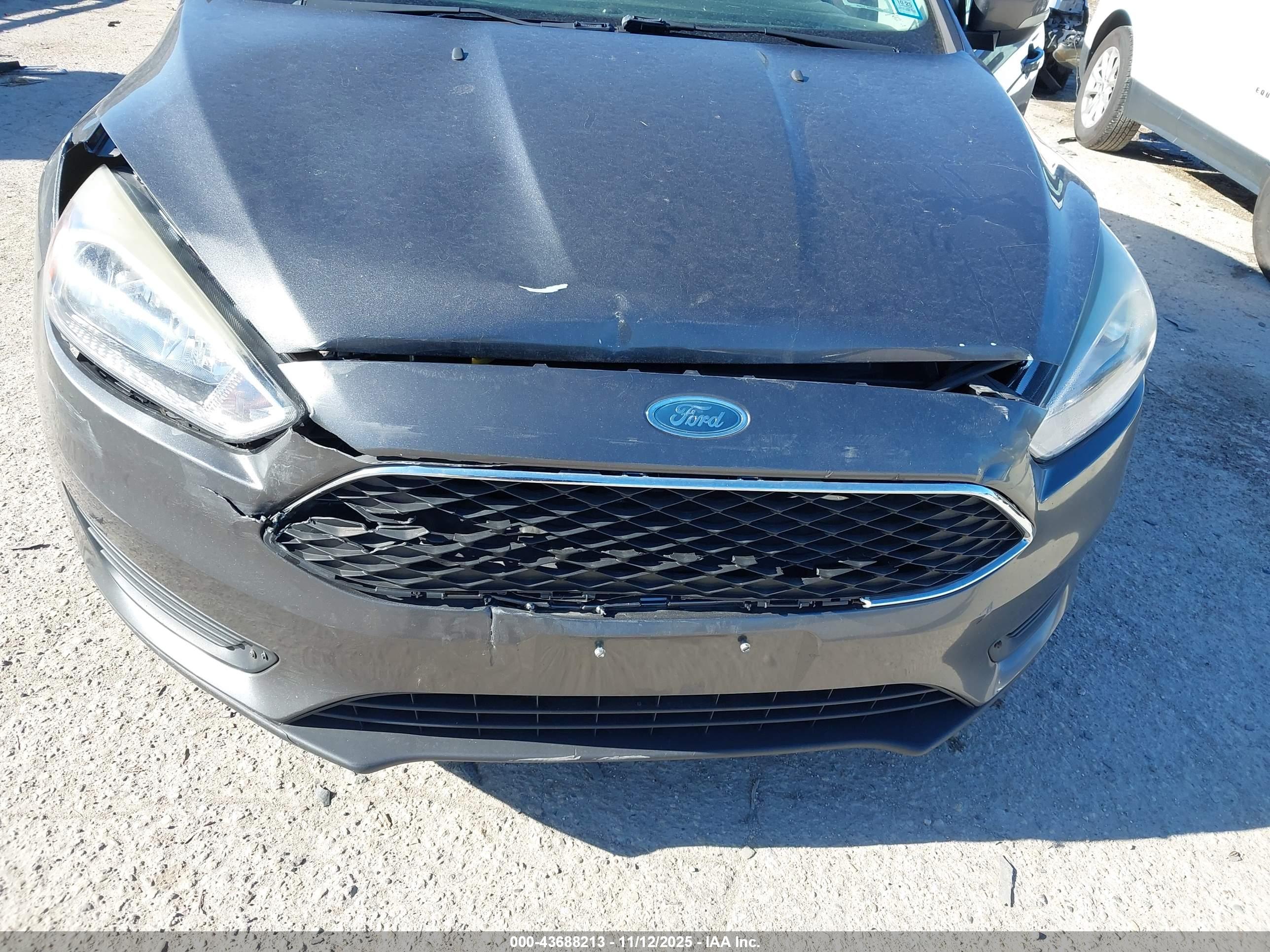 FORD FOCUS image 6