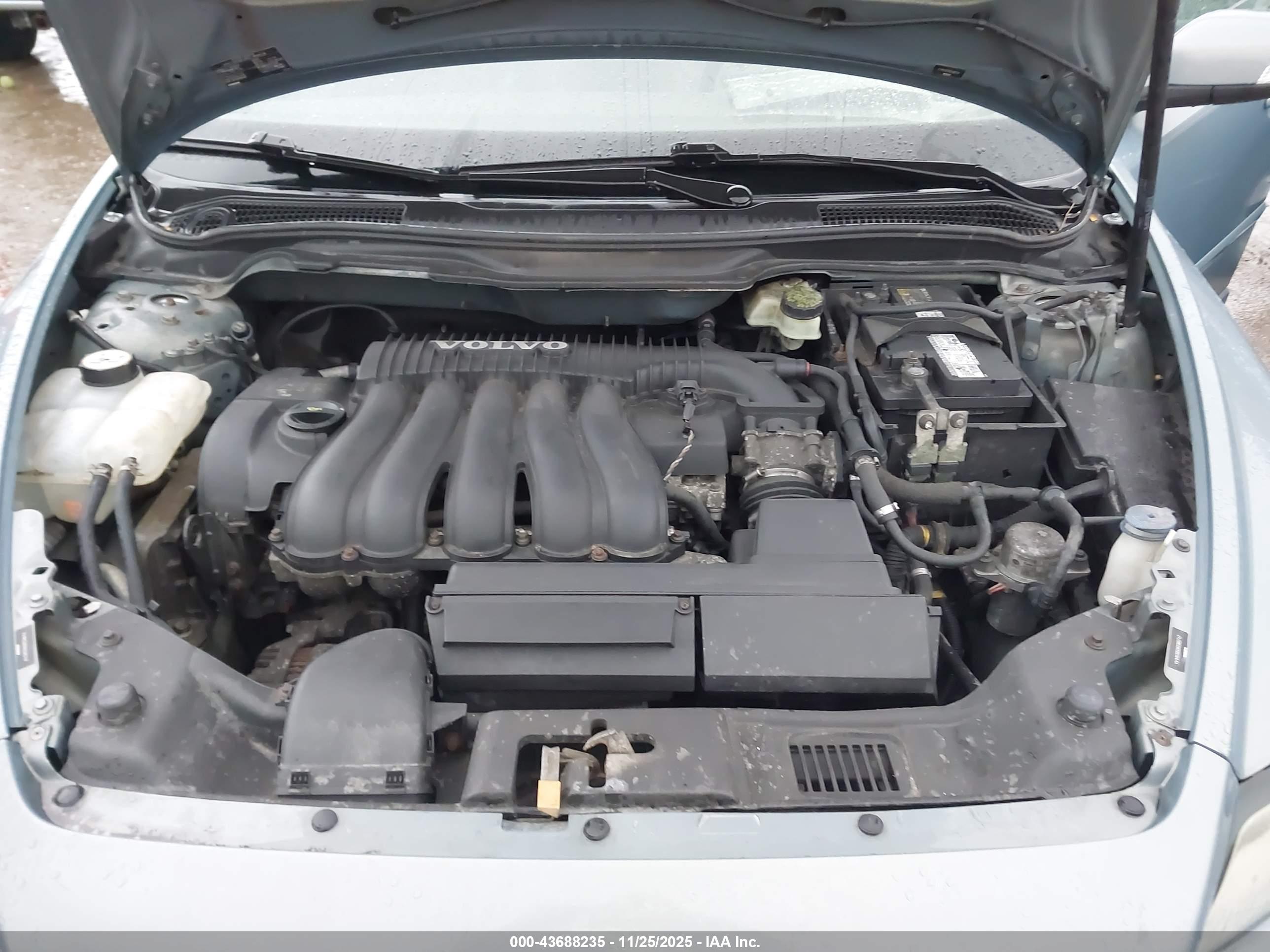 VOLVO S40 image 10