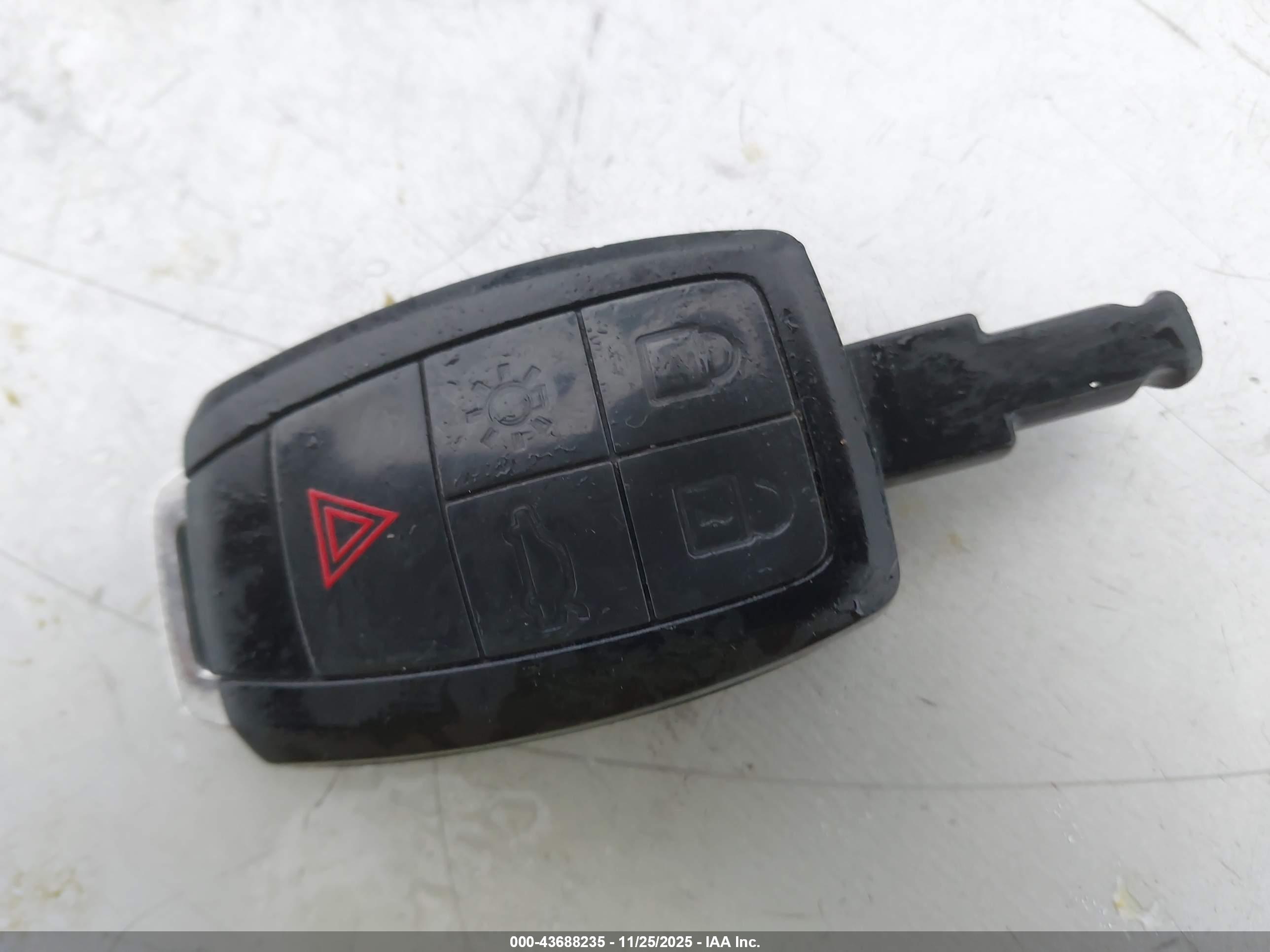 VOLVO S40 image 11