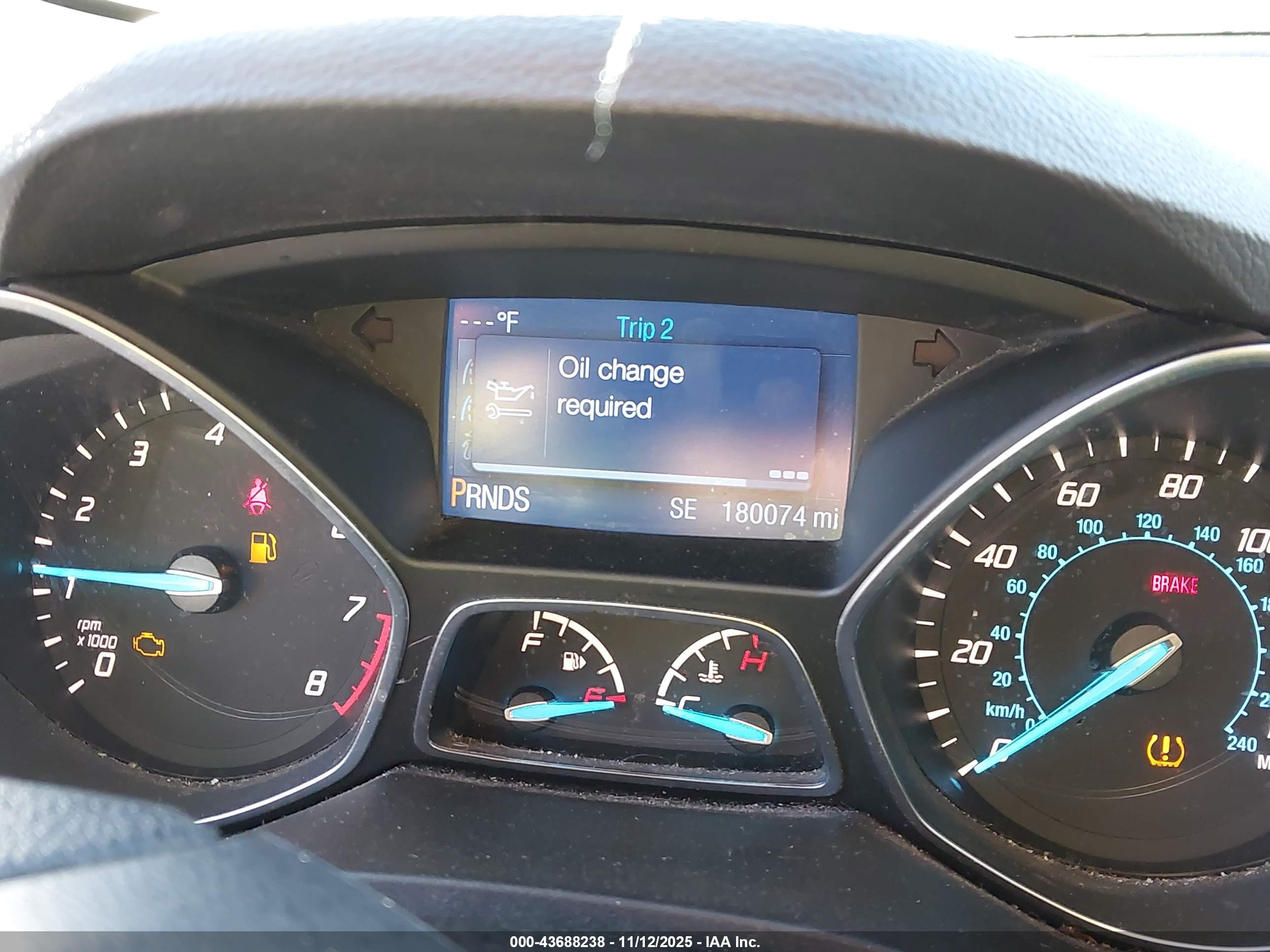 FORD ESCAPE image 7