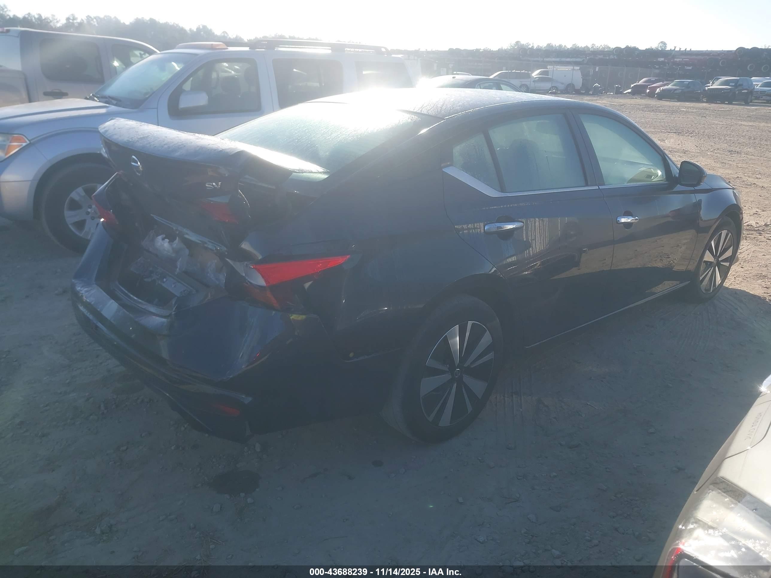 NISSAN ALTIMA image 4