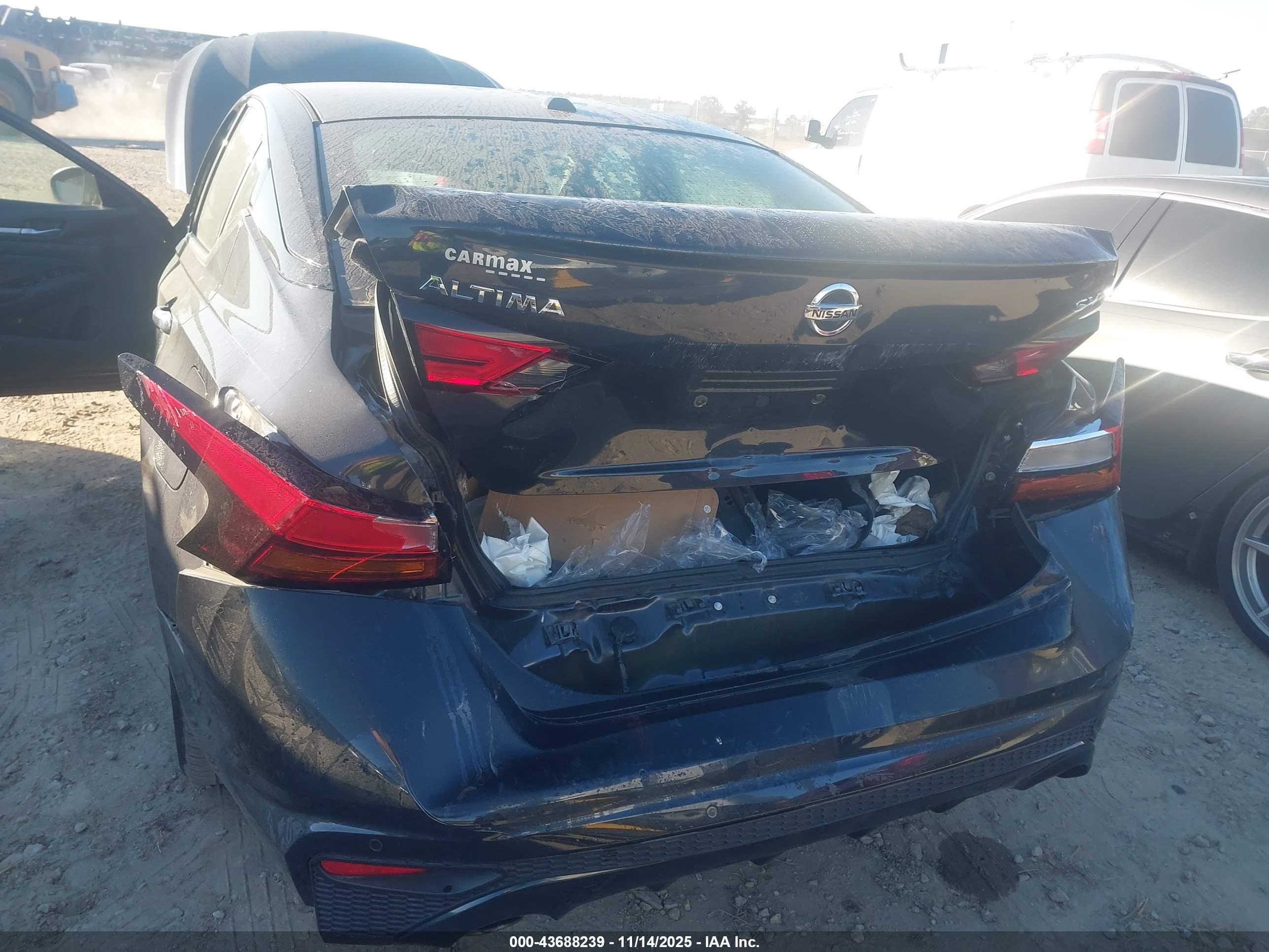 NISSAN ALTIMA image 6