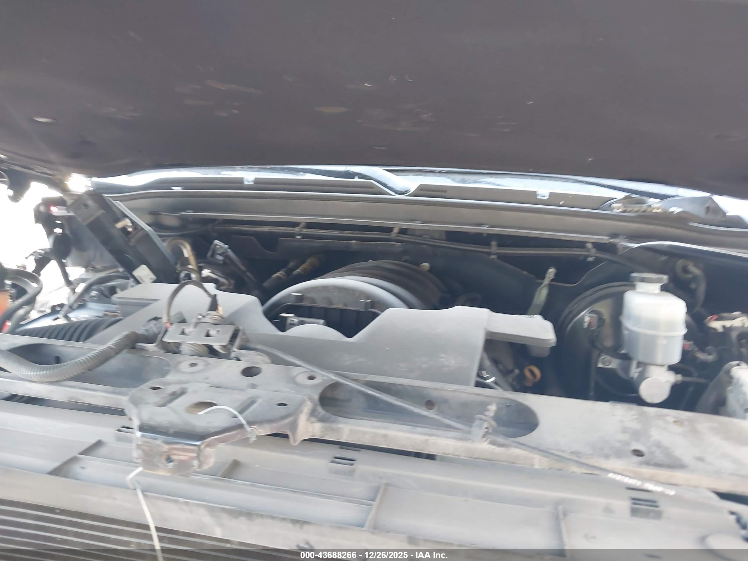 CHEVROLET TAHOE image 10