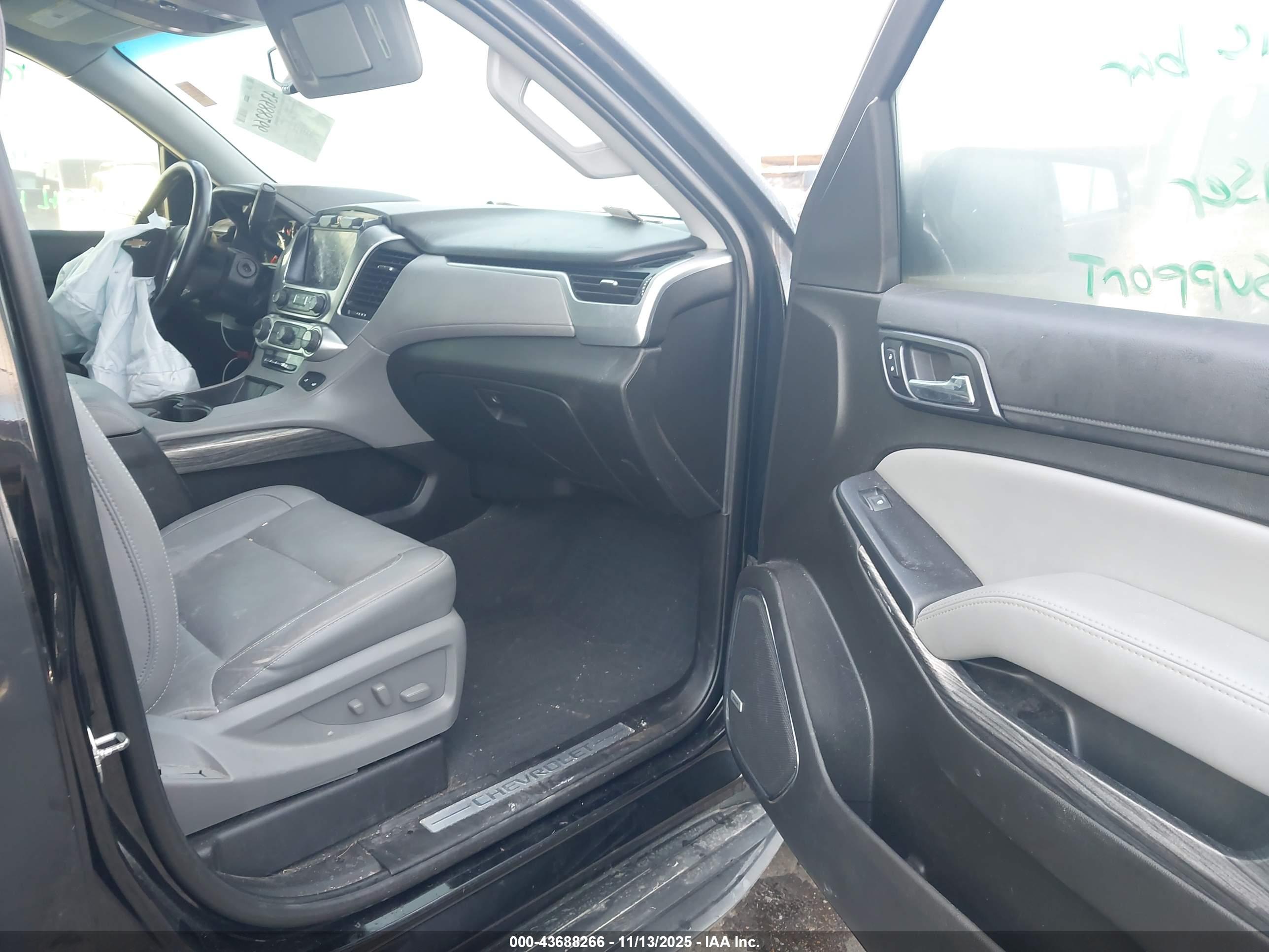 CHEVROLET TAHOE image 5