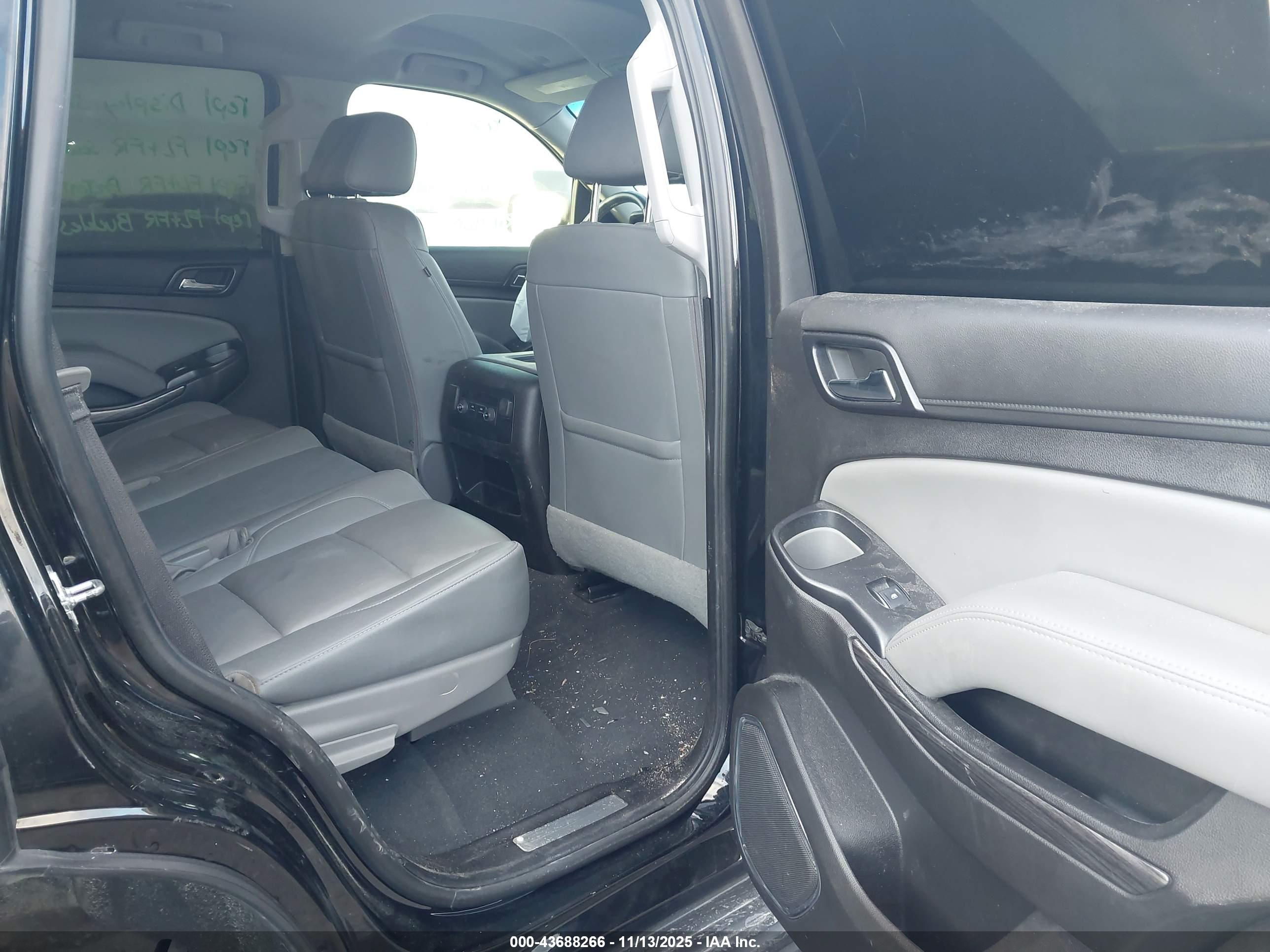 CHEVROLET TAHOE image 8