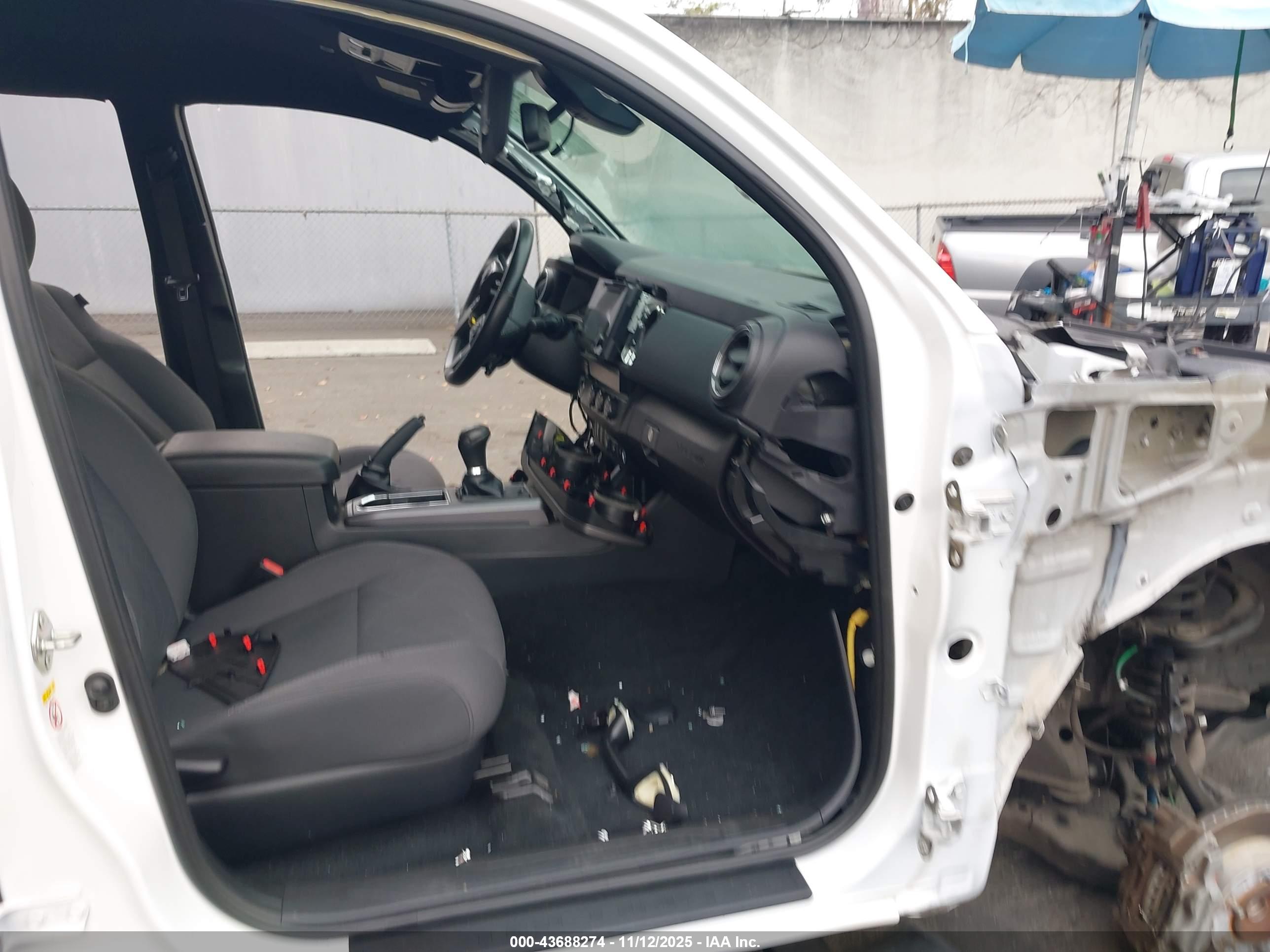 TOYOTA TACOMA image 5