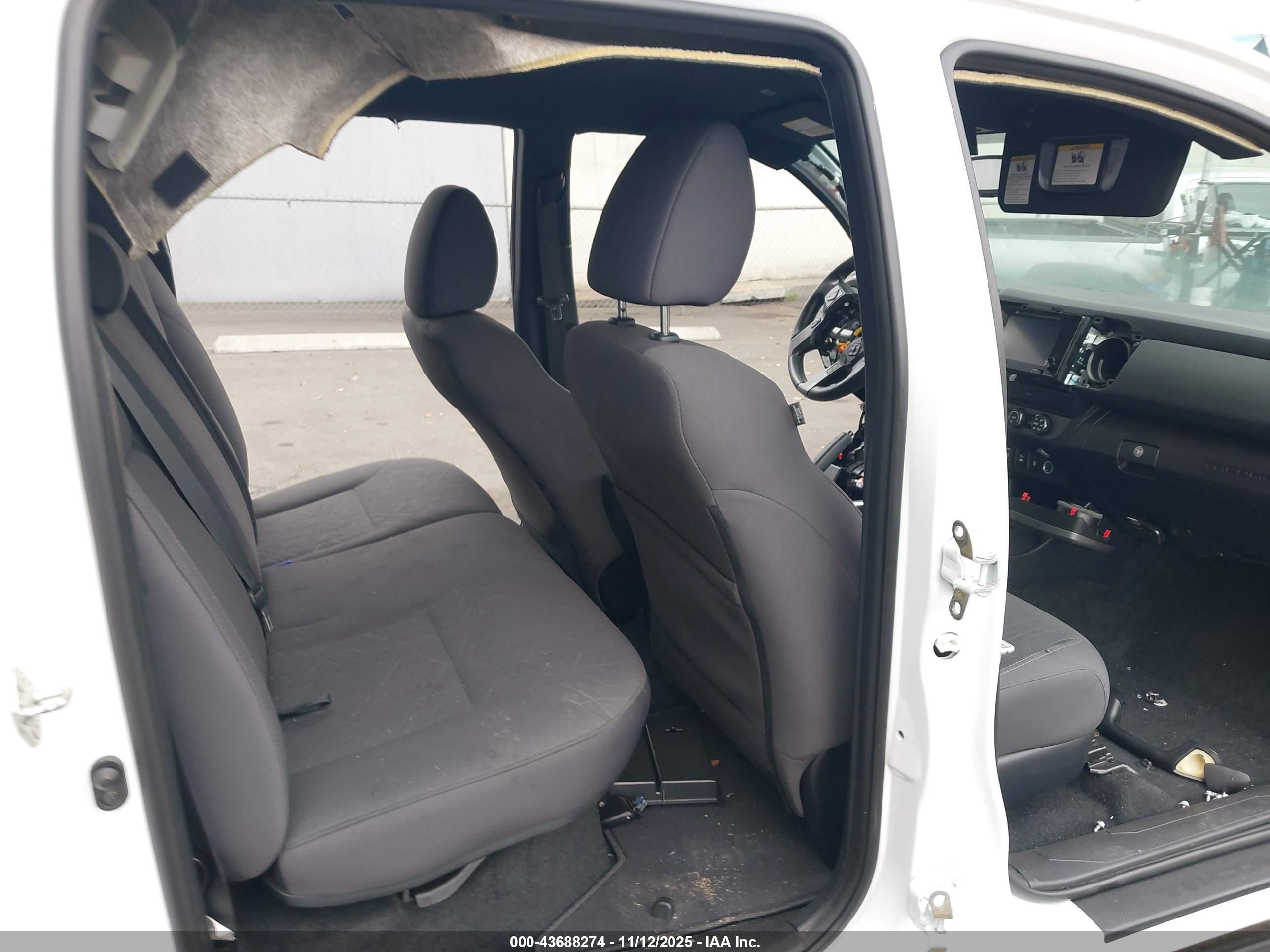 TOYOTA TACOMA image 8