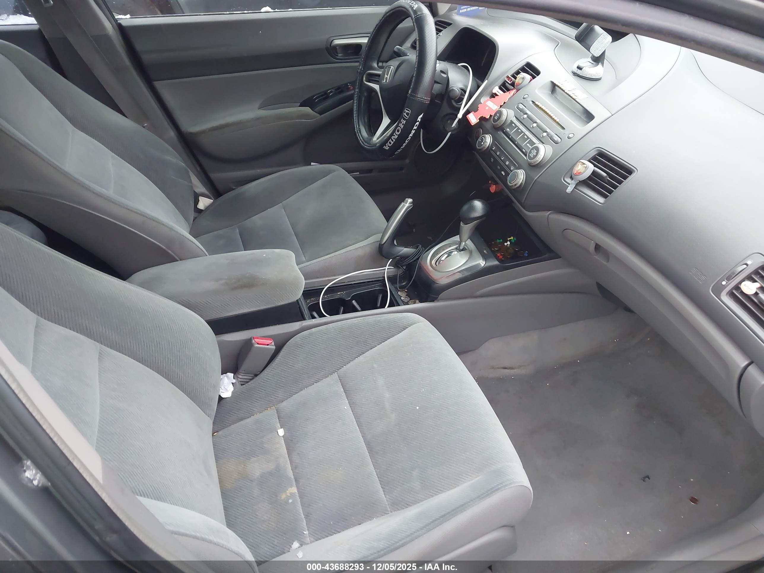 HONDA CIVIC image 5