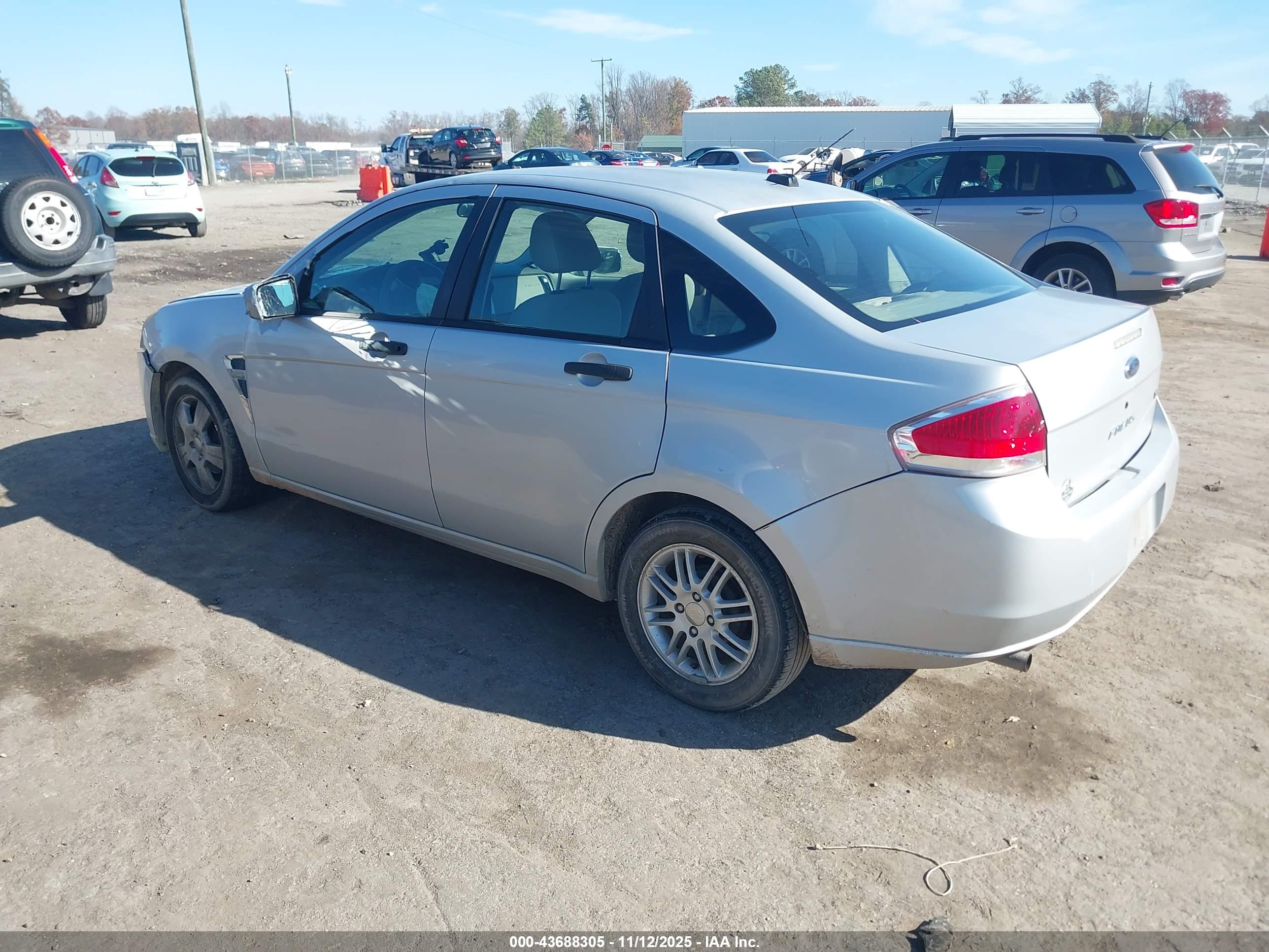 FORD FOCUS image 3